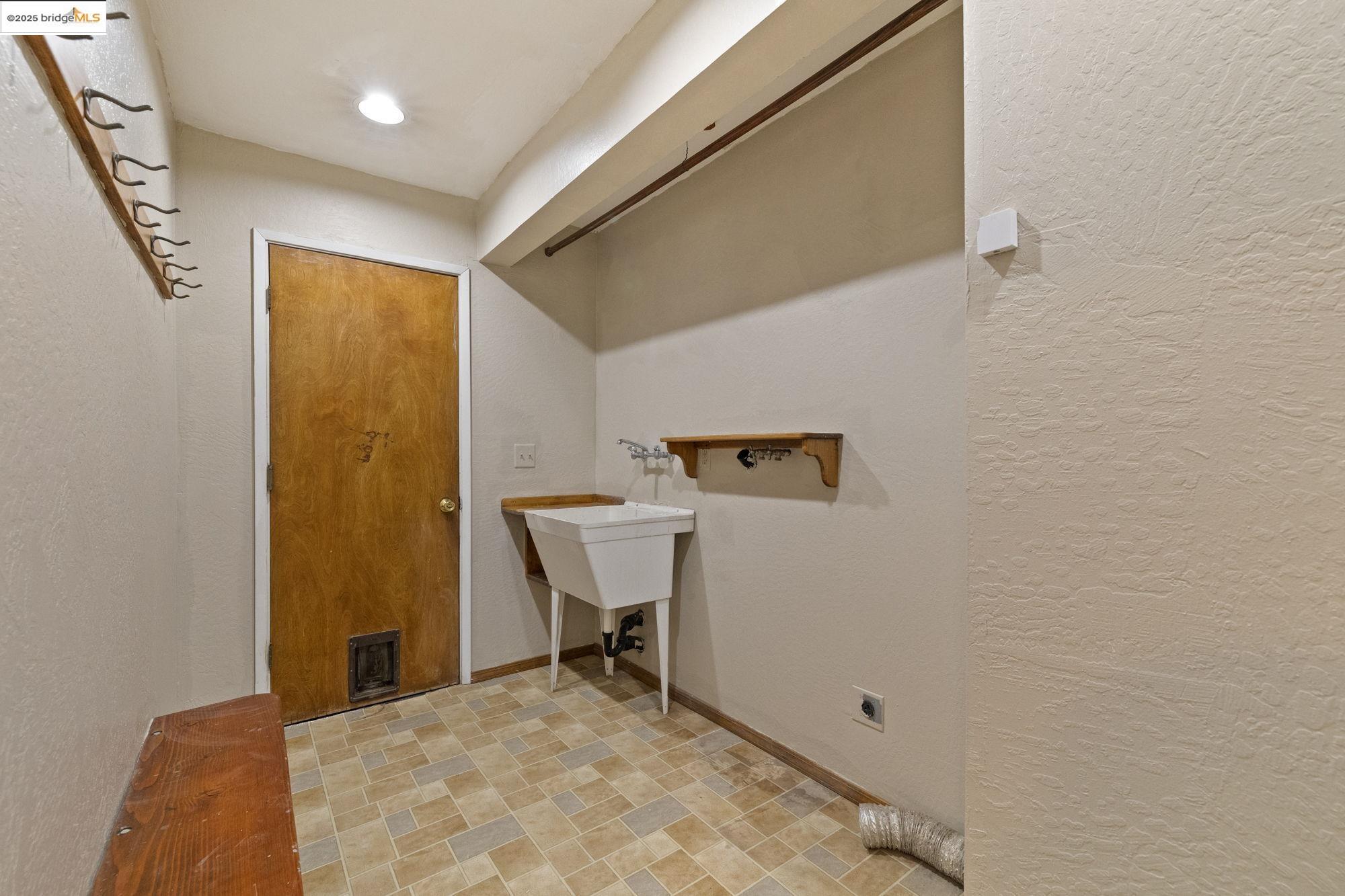 Detail Gallery Image 22 of 38 For 10582 Suzanne Ct, Jamestown,  CA 95327 - 4 Beds | 3 Baths