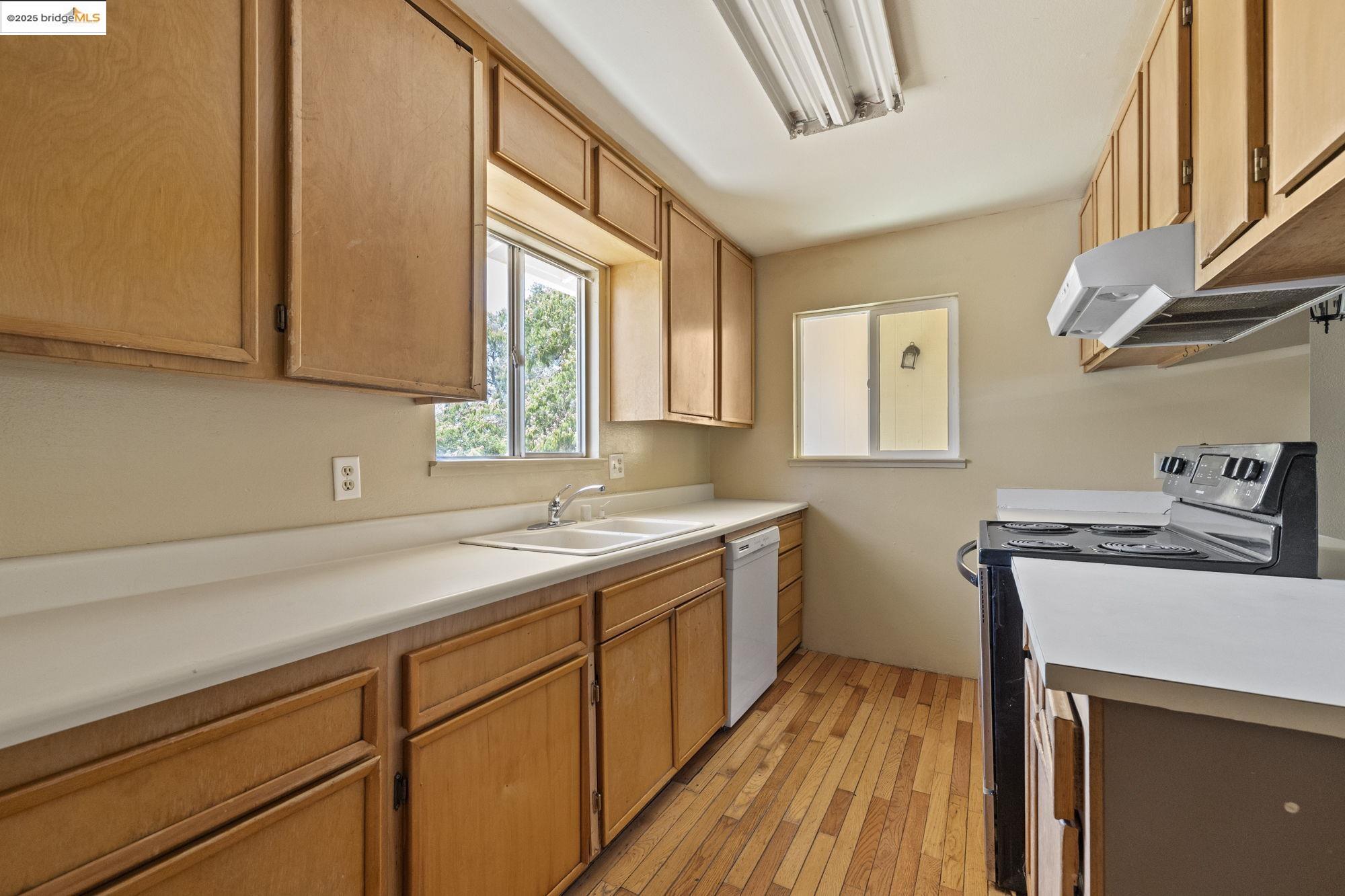 Detail Gallery Image 7 of 38 For 10582 Suzanne Ct, Jamestown,  CA 95327 - 4 Beds | 3 Baths