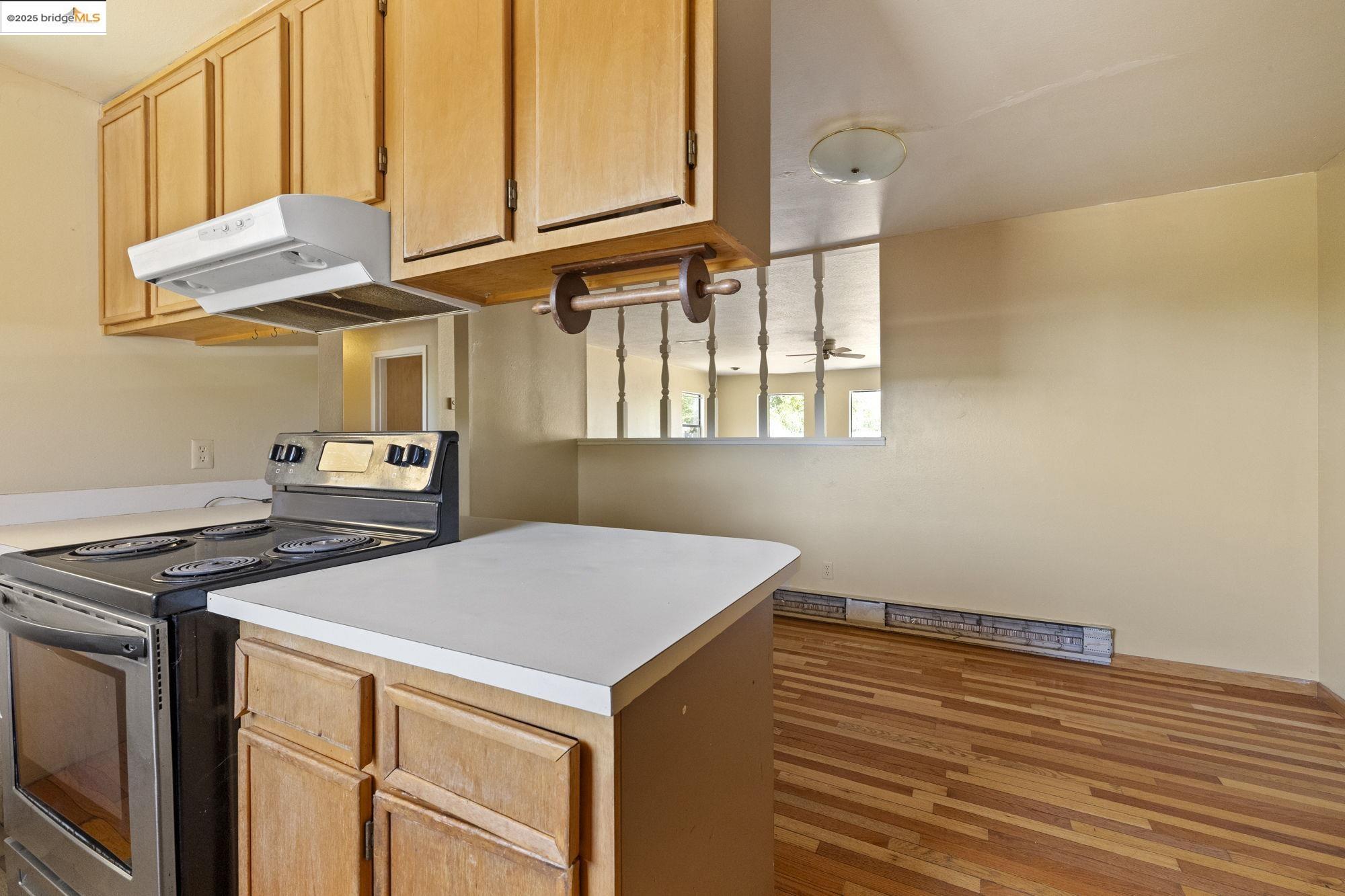 Detail Gallery Image 8 of 38 For 10582 Suzanne Ct, Jamestown,  CA 95327 - 4 Beds | 3 Baths