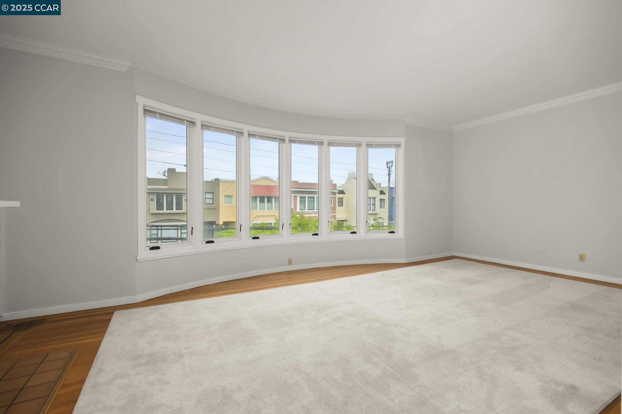 Detail Gallery Image 11 of 41 For 174 15th Ave, San Francisco,  CA 94118 - 2 Beds | 1/1 Baths