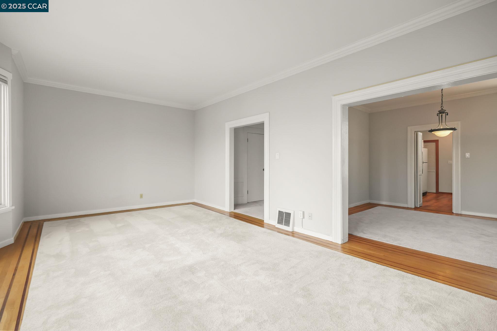 Detail Gallery Image 12 of 41 For 174 15th Ave, San Francisco,  CA 94118 - 2 Beds | 1/1 Baths
