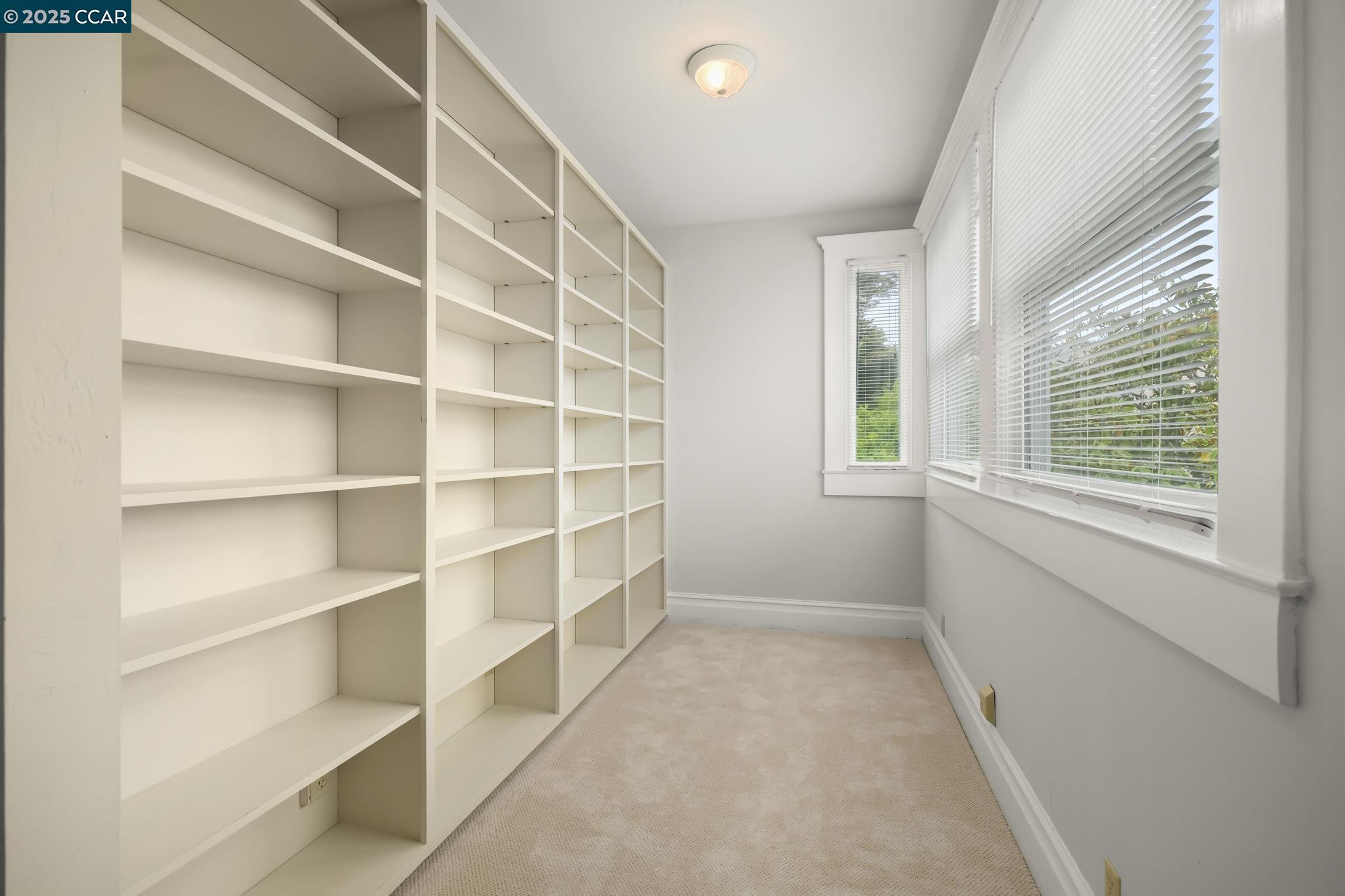 Detail Gallery Image 25 of 41 For 174 15th Ave, San Francisco,  CA 94118 - 2 Beds | 1/1 Baths