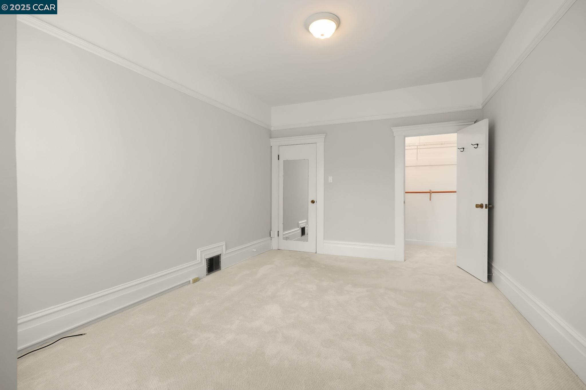 Detail Gallery Image 27 of 41 For 174 15th Ave, San Francisco,  CA 94118 - 2 Beds | 1/1 Baths