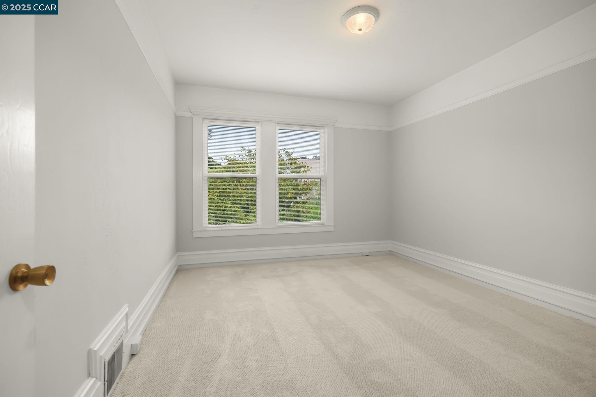 Detail Gallery Image 30 of 41 For 174 15th Ave, San Francisco,  CA 94118 - 2 Beds | 1/1 Baths
