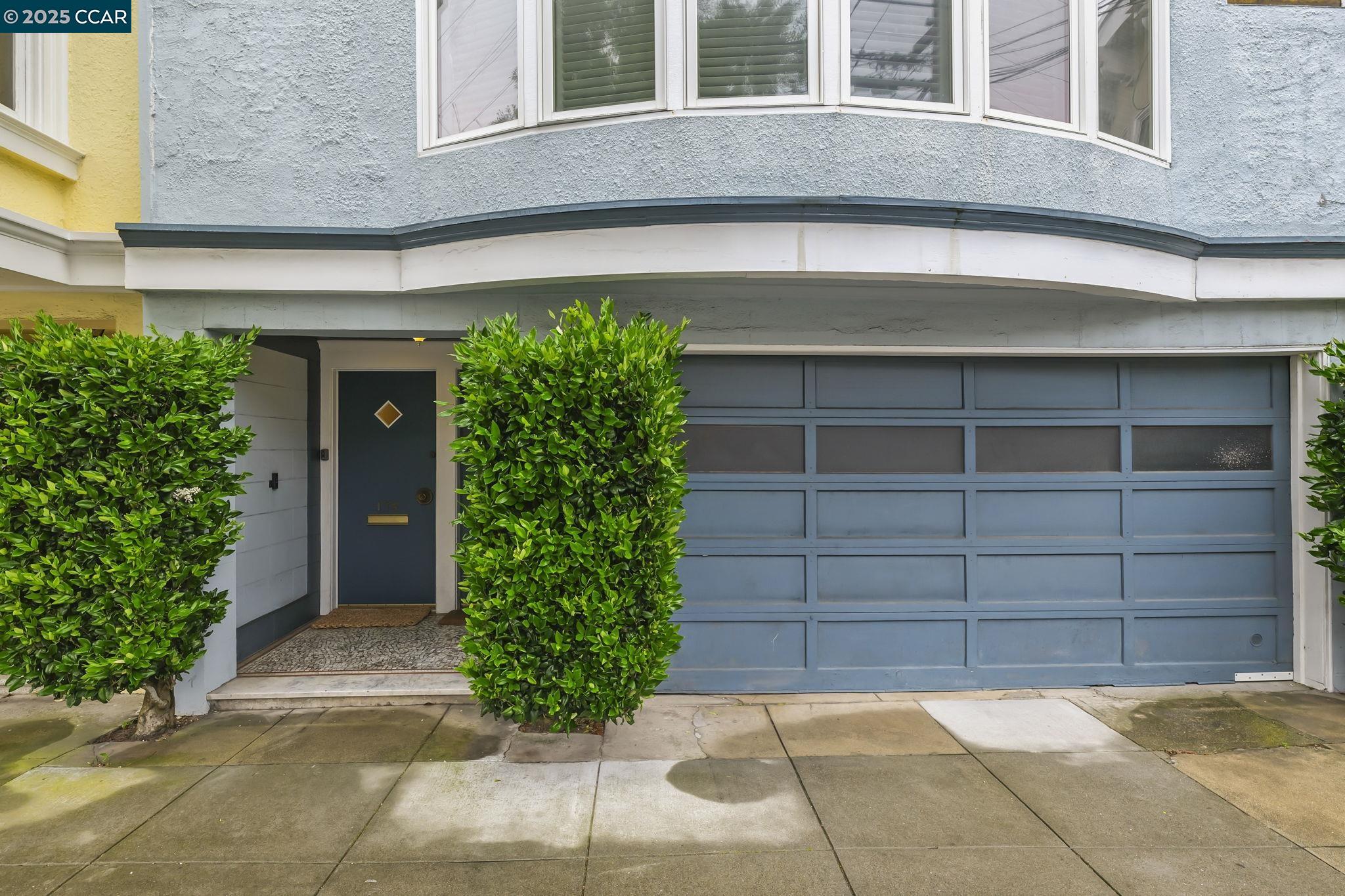 Detail Gallery Image 4 of 41 For 174 15th Ave, San Francisco,  CA 94118 - 2 Beds | 1/1 Baths