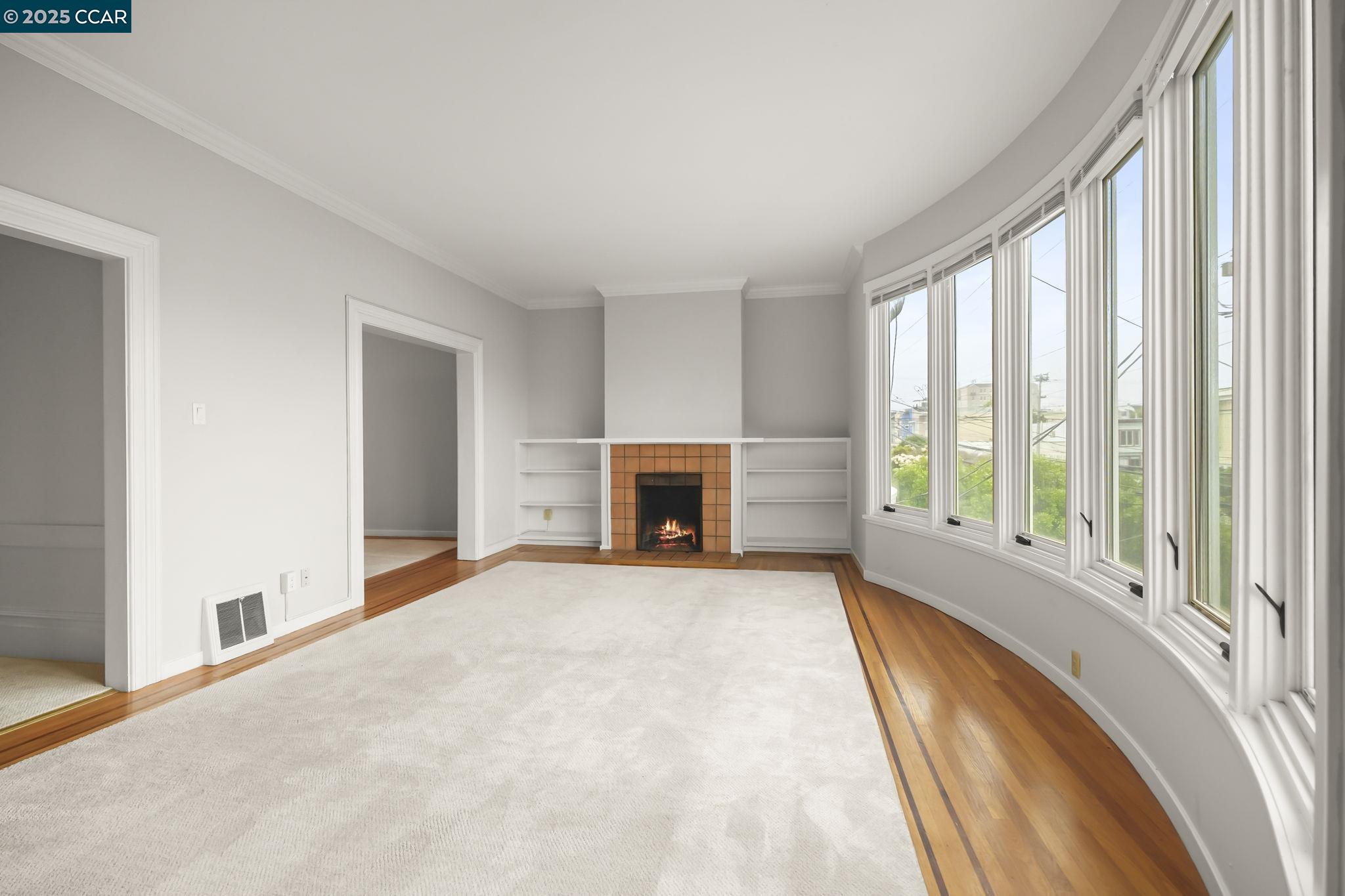 Detail Gallery Image 6 of 41 For 174 15th Ave, San Francisco,  CA 94118 - 2 Beds | 1/1 Baths