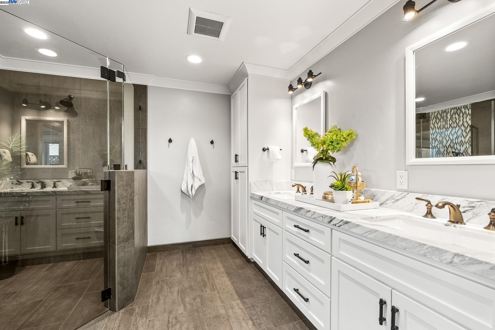 Detail Gallery Image 22 of 39 For 559 N M St, Livermore,  CA 94551 - 3 Beds | 2 Baths