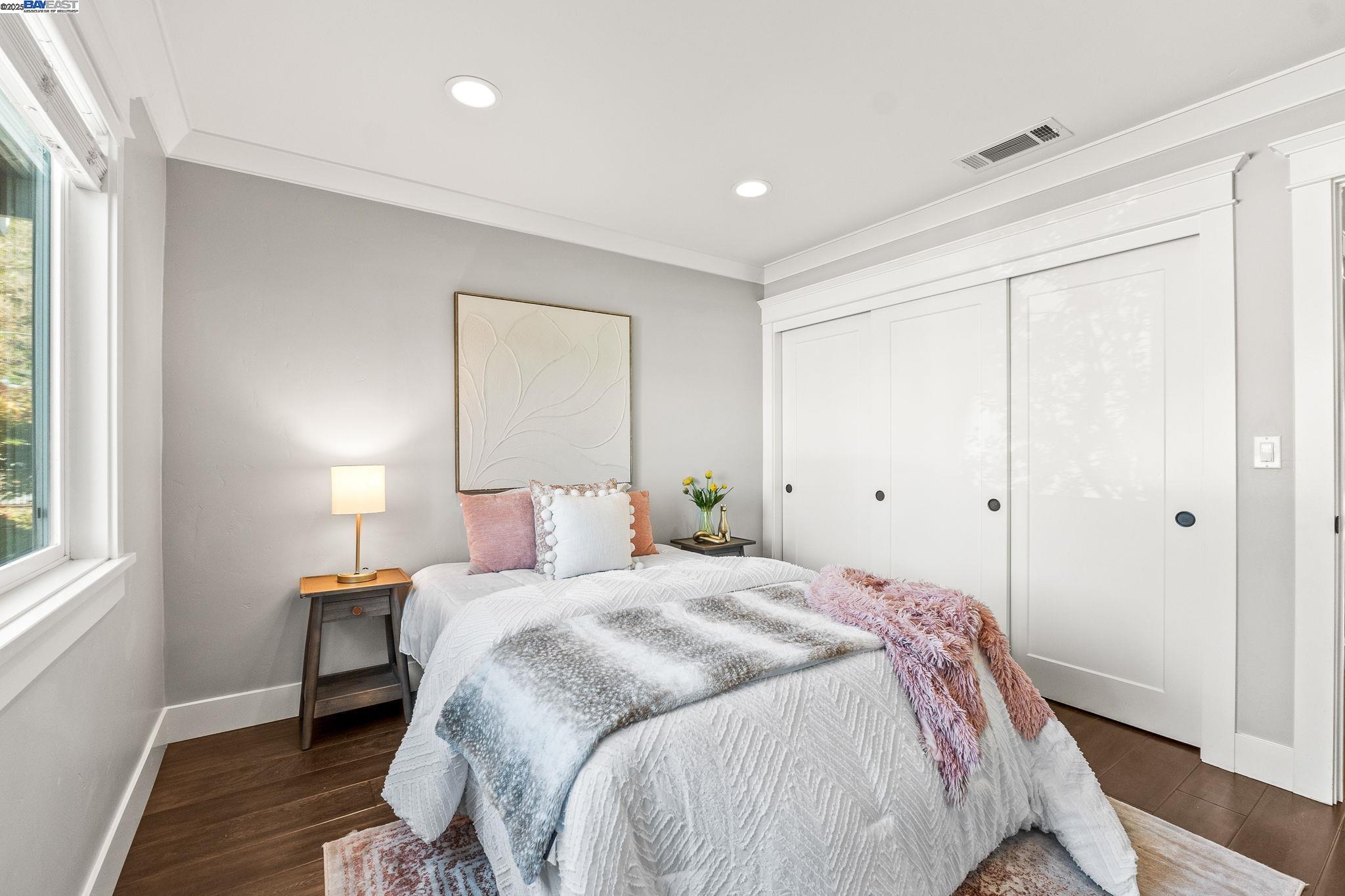 Detail Gallery Image 29 of 39 For 559 N M St, Livermore,  CA 94551 - 3 Beds | 2 Baths