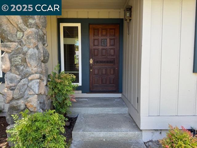 Detail Gallery Image 2 of 30 For 7 Williams Dr, Moraga,  CA 94556 - 4 Beds | 2/1 Baths
