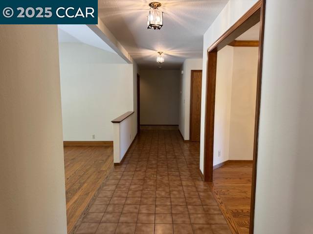 Detail Gallery Image 13 of 30 For 7 Williams Dr, Moraga,  CA 94556 - 4 Beds | 2/1 Baths