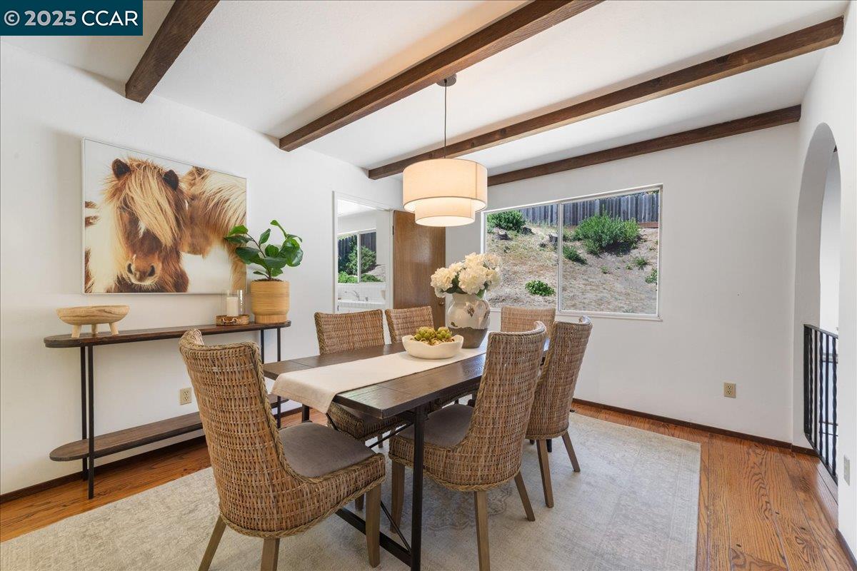 Detail Gallery Image 11 of 48 For 3900 Campolindo Dr, Moraga,  CA 94556 - 4 Beds | 2/1 Baths