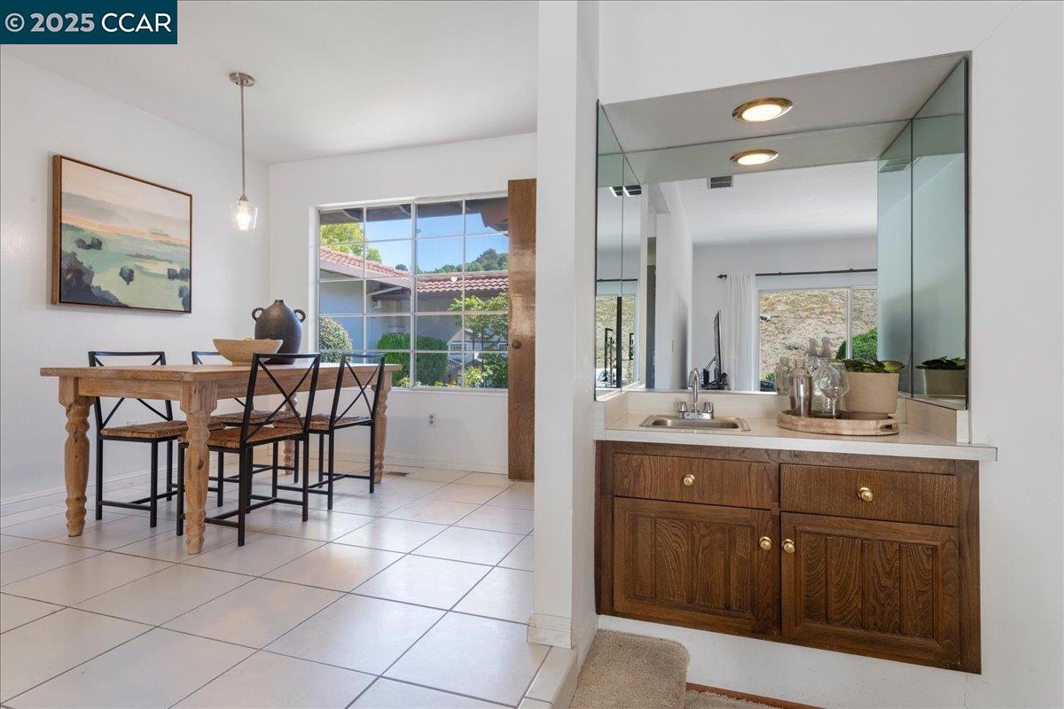 Detail Gallery Image 20 of 48 For 3900 Campolindo Dr, Moraga,  CA 94556 - 4 Beds | 2/1 Baths