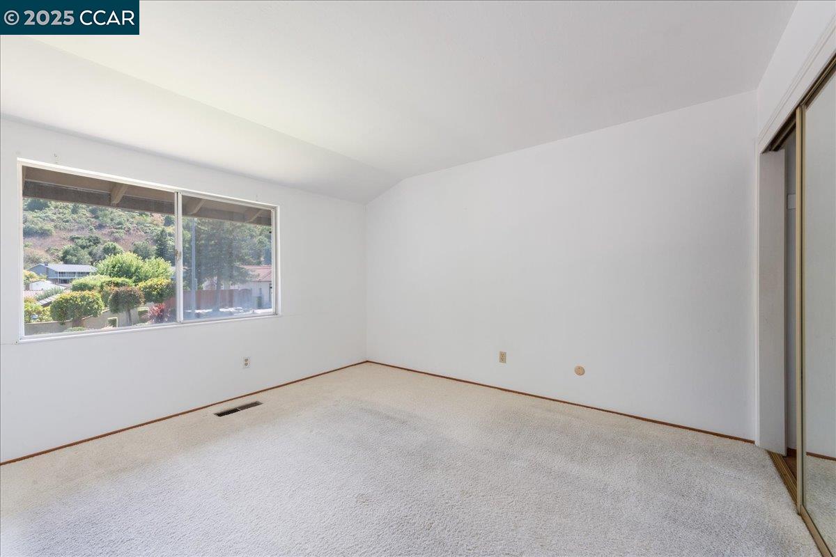 Detail Gallery Image 30 of 48 For 3900 Campolindo Dr, Moraga,  CA 94556 - 4 Beds | 2/1 Baths