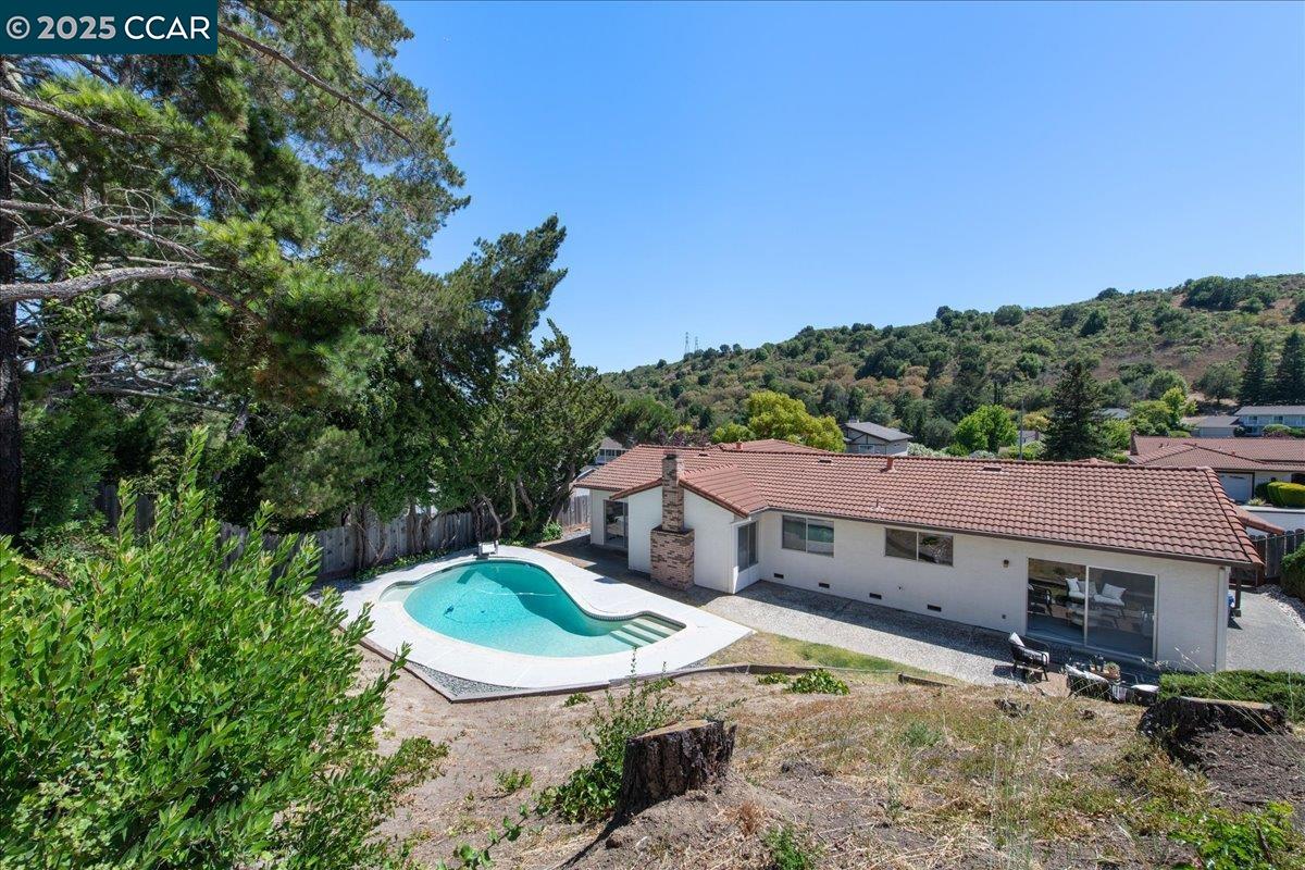 Detail Gallery Image 39 of 48 For 3900 Campolindo Dr, Moraga,  CA 94556 - 4 Beds | 2/1 Baths