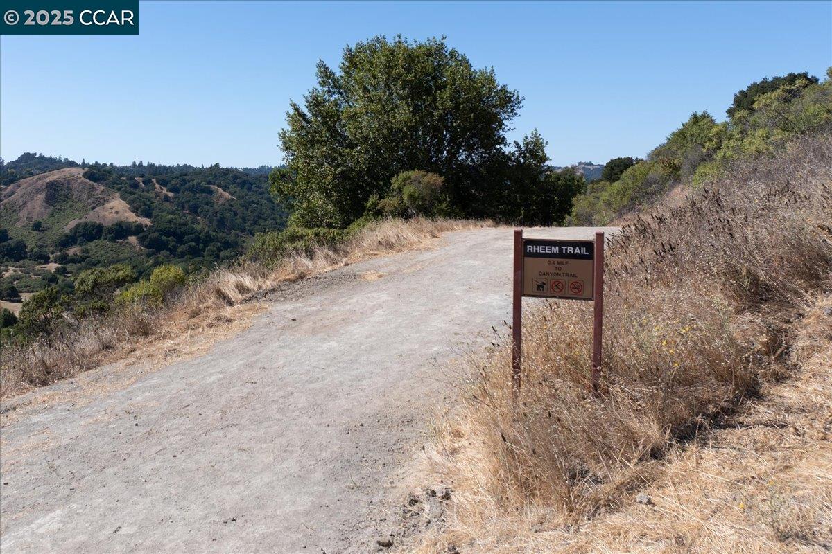 Detail Gallery Image 45 of 48 For 3900 Campolindo Dr, Moraga,  CA 94556 - 4 Beds | 2/1 Baths