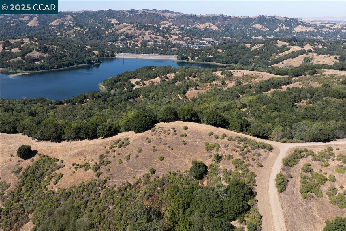 Detail Gallery Image 46 of 48 For 3900 Campolindo Dr, Moraga,  CA 94556 - 4 Beds | 2/1 Baths