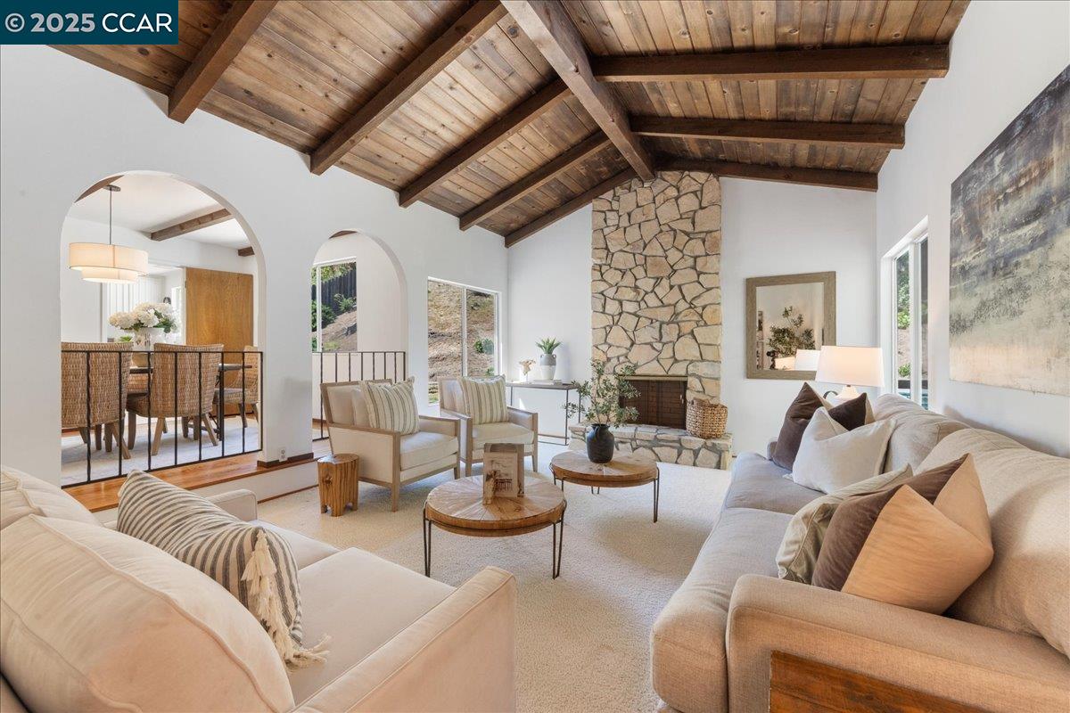 Detail Gallery Image 8 of 48 For 3900 Campolindo Dr, Moraga,  CA 94556 - 4 Beds | 2/1 Baths