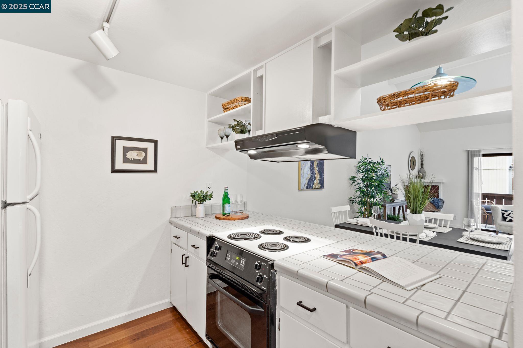Photo #17: 41107838 Listing: Photo #17