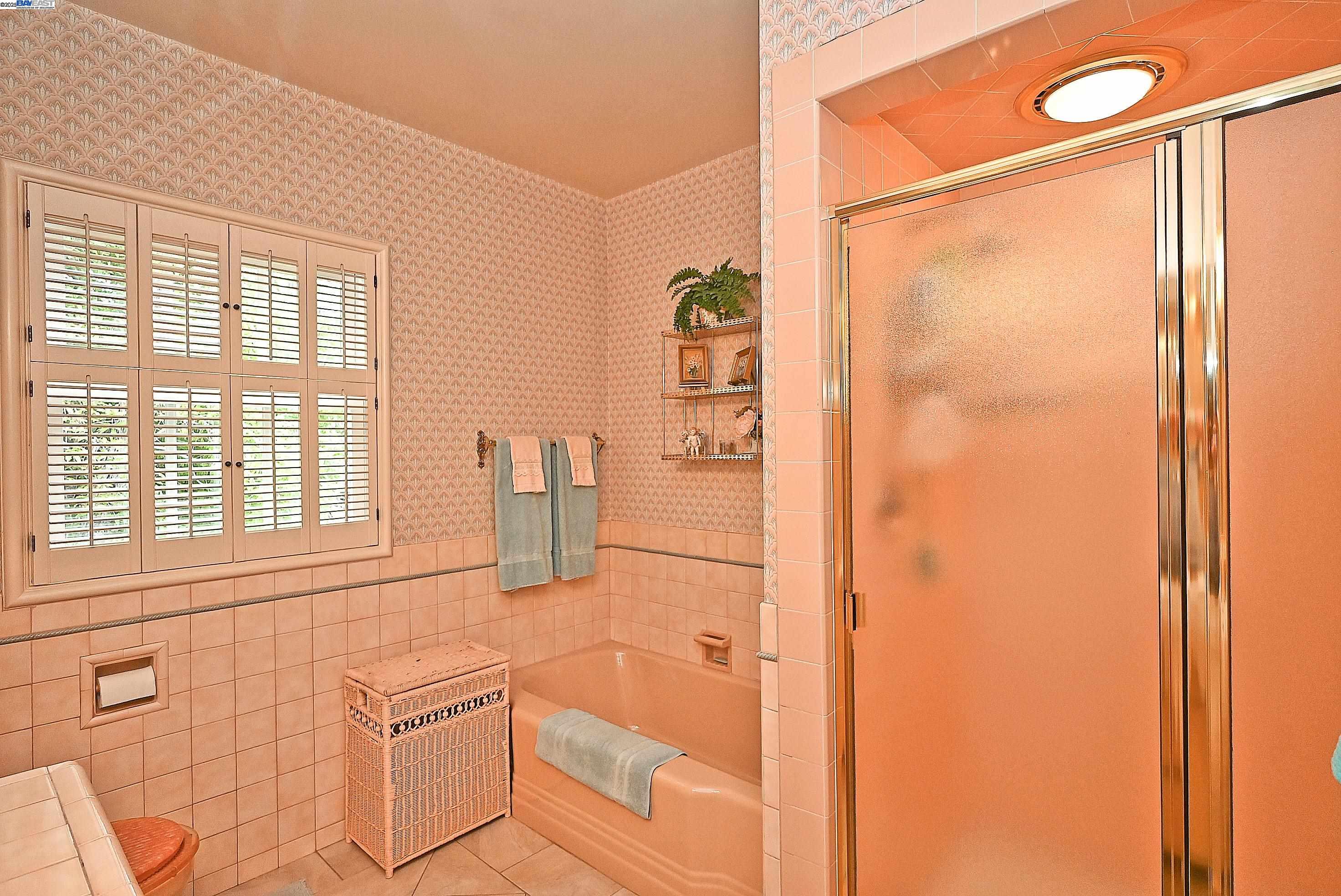 Detail Gallery Image 22 of 46 For 1380 E Juana Ave, San Leandro,  CA 94577 - 4 Beds | 3 Baths