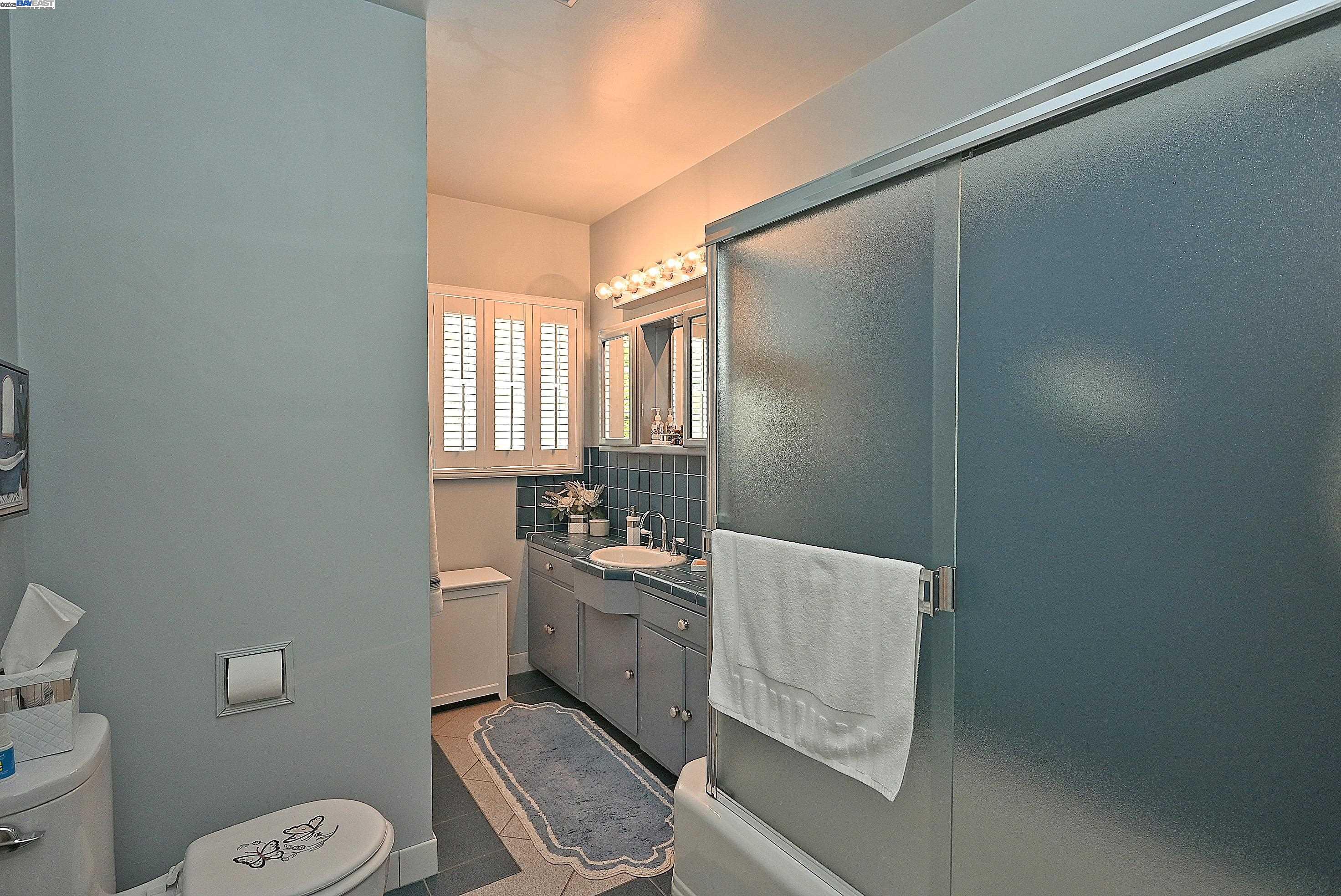Detail Gallery Image 23 of 46 For 1380 E Juana Ave, San Leandro,  CA 94577 - 4 Beds | 3 Baths