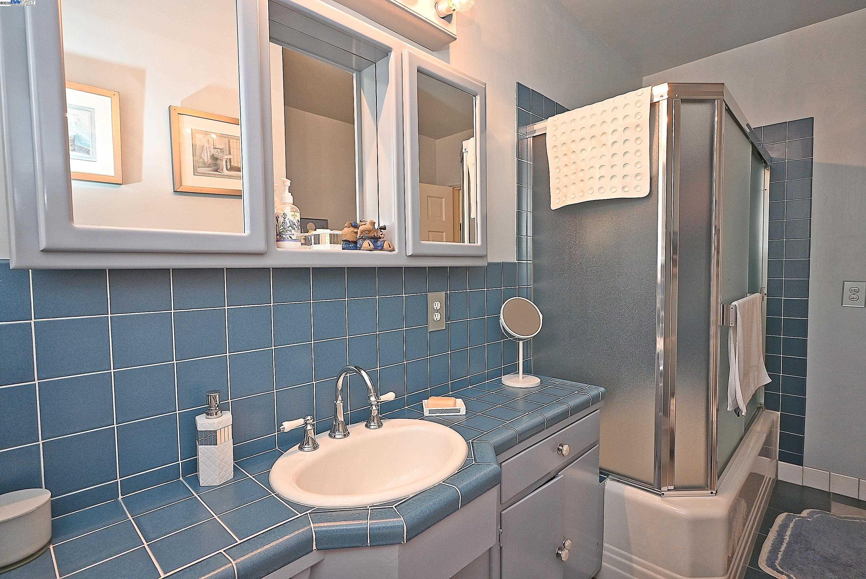 Detail Gallery Image 24 of 46 For 1380 E Juana Ave, San Leandro,  CA 94577 - 4 Beds | 3 Baths