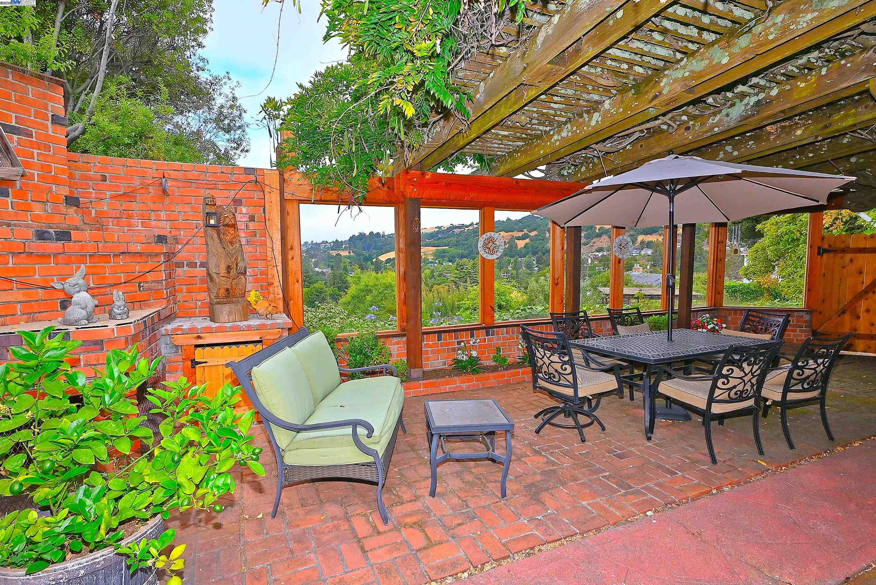 Detail Gallery Image 30 of 46 For 1380 E Juana Ave, San Leandro,  CA 94577 - 4 Beds | 3 Baths