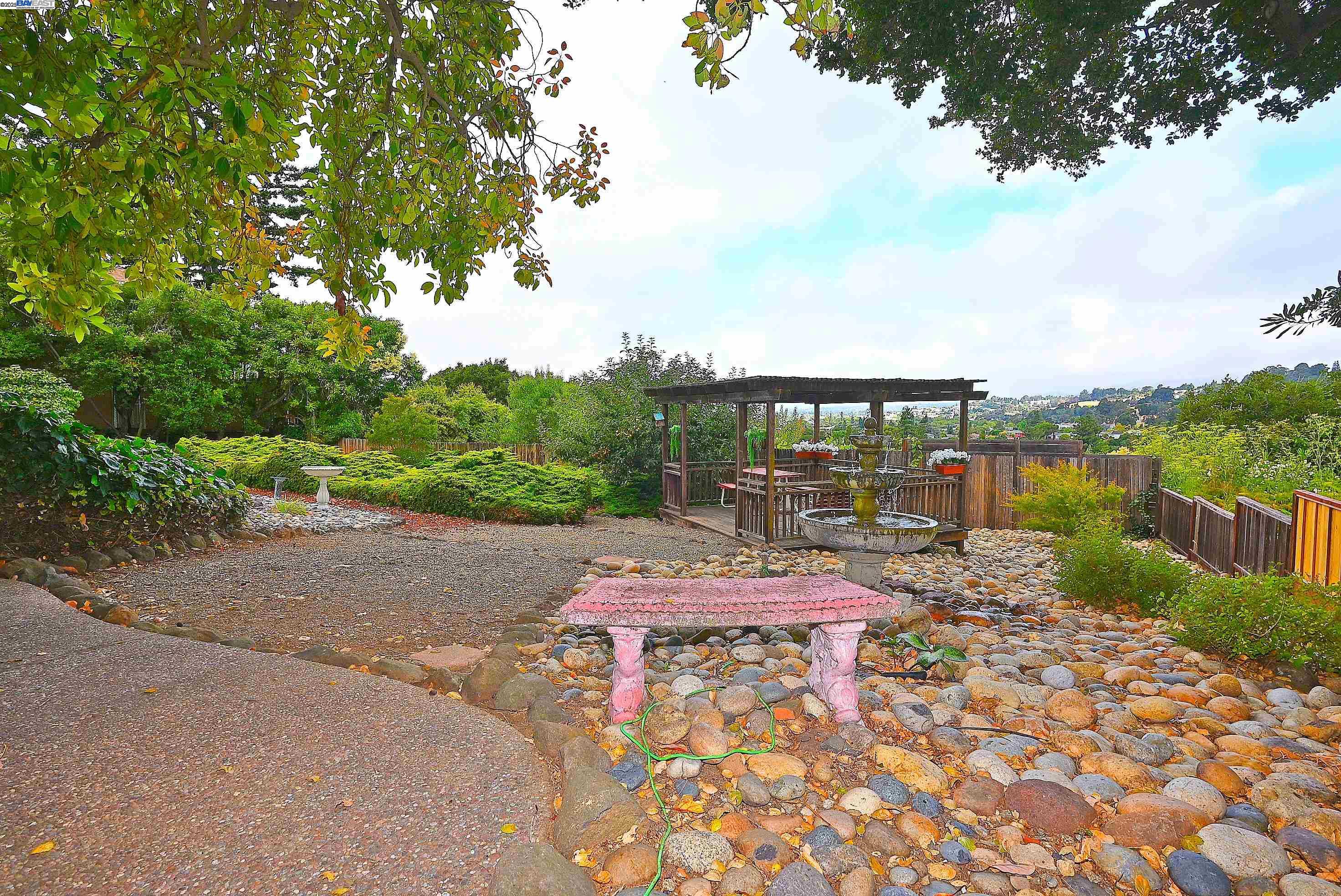 Detail Gallery Image 39 of 46 For 1380 E Juana Ave, San Leandro,  CA 94577 - 4 Beds | 3 Baths
