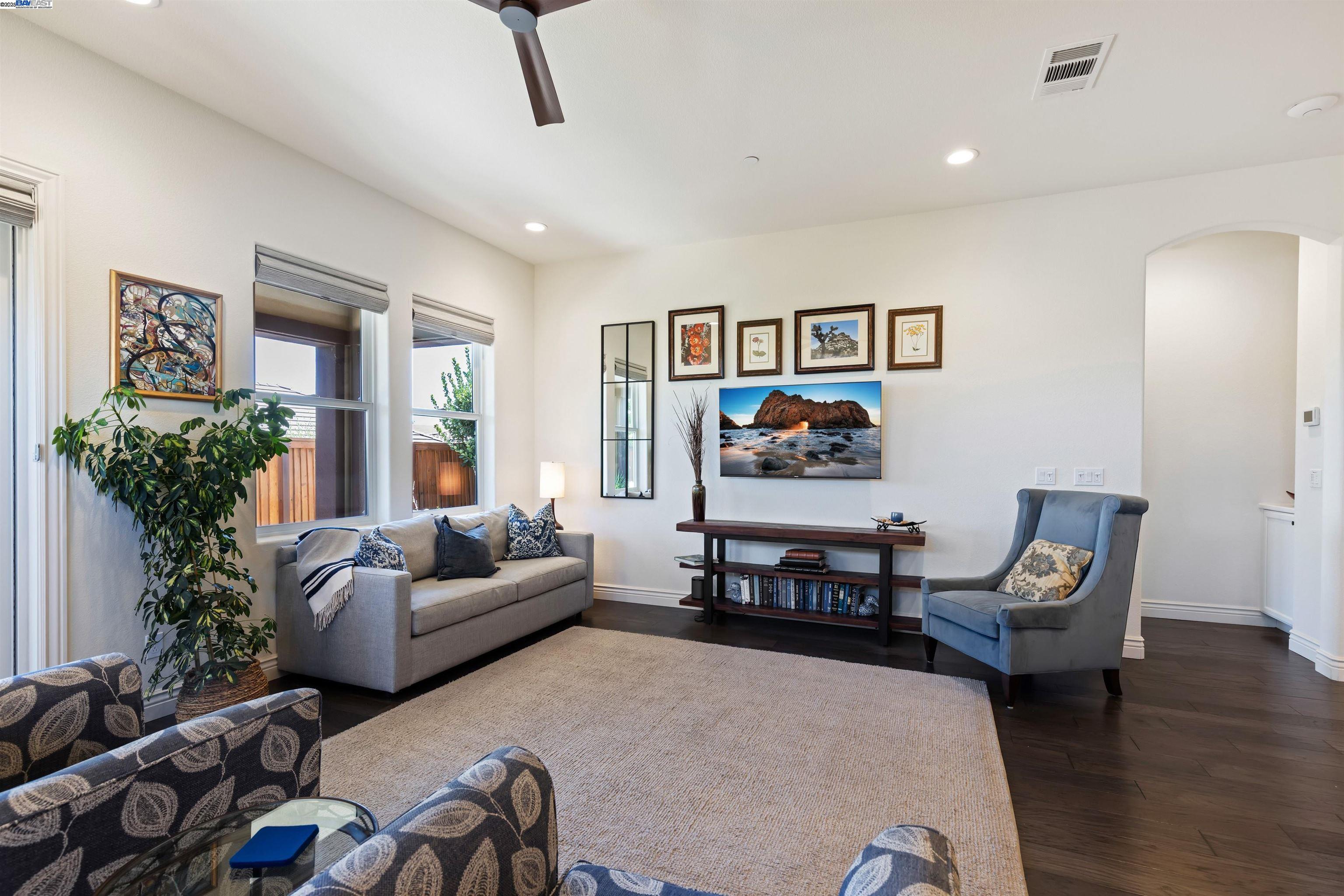 Detail Gallery Image 16 of 58 For 2100 Solera, Brentwood,  CA 94513 - 2 Beds | 2 Baths