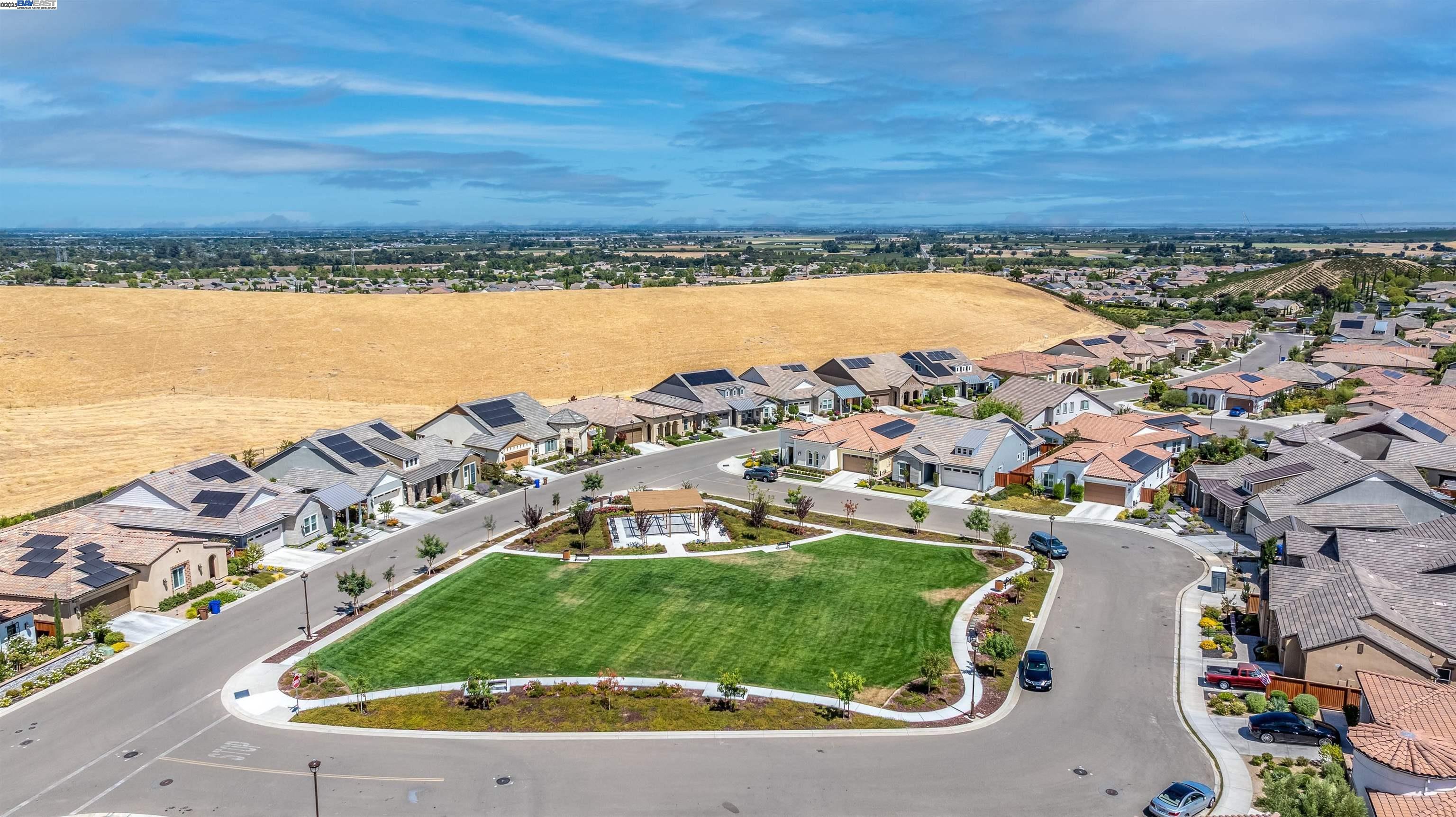 Detail Gallery Image 31 of 58 For 2100 Solera, Brentwood,  CA 94513 - 2 Beds | 2 Baths