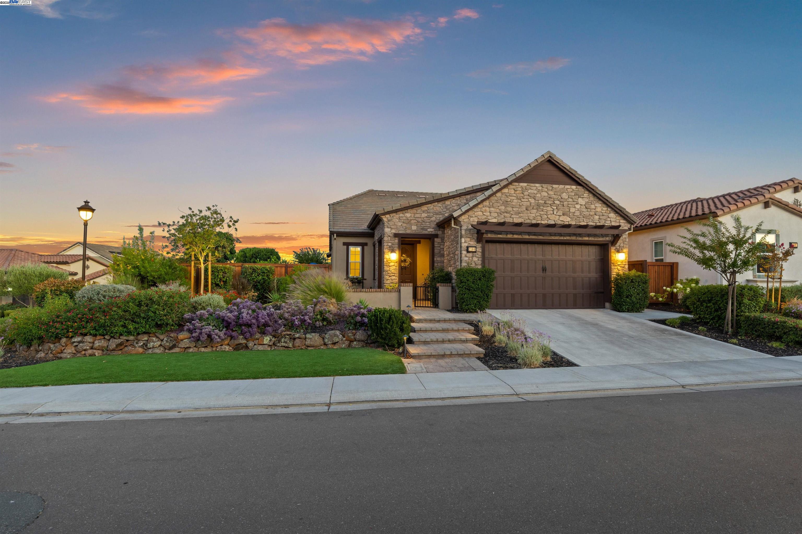Detail Gallery Image 34 of 58 For 2100 Solera, Brentwood,  CA 94513 - 2 Beds | 2 Baths
