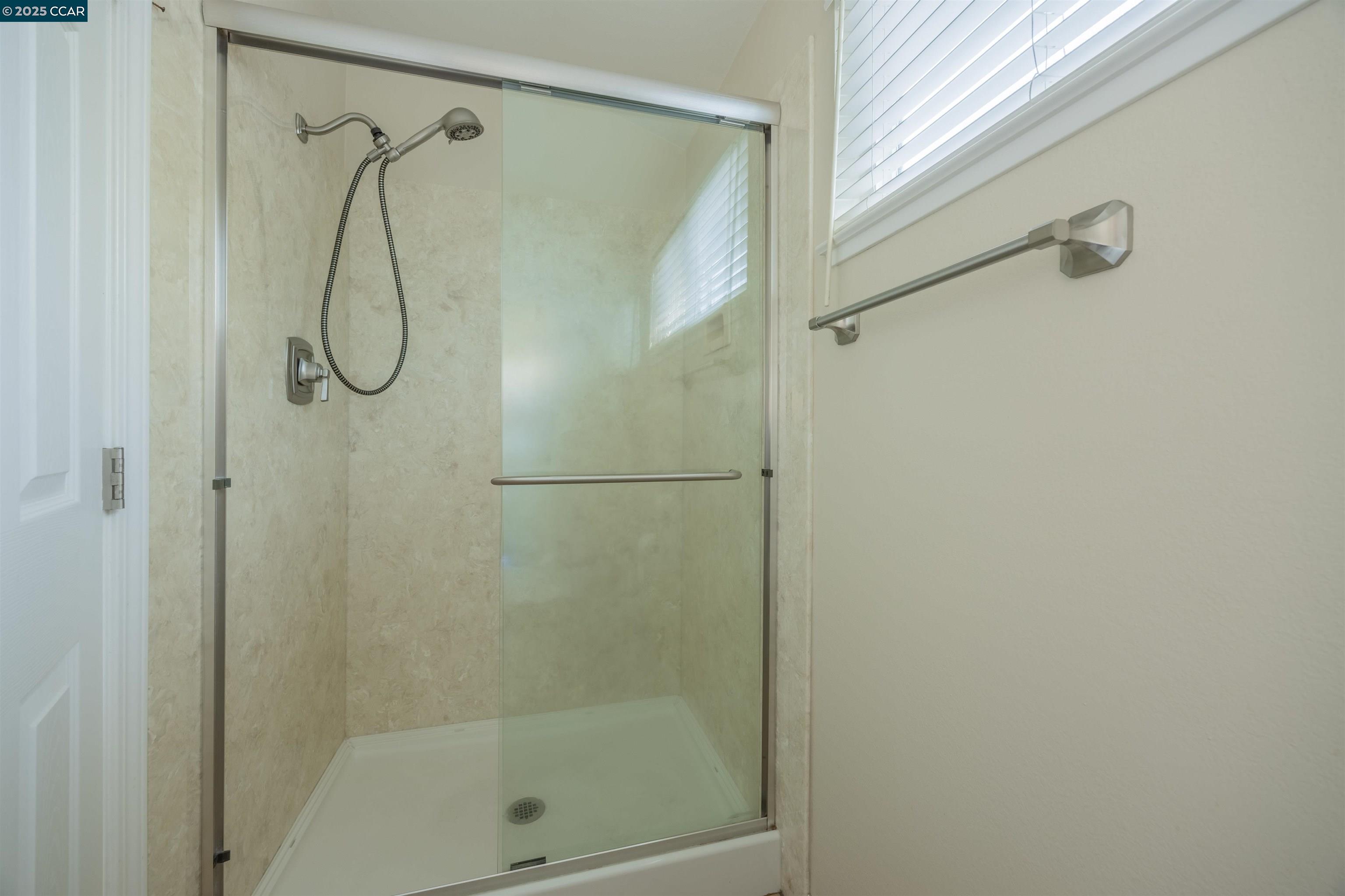 Detail Gallery Image 29 of 41 For 320 Miranda Ln, Alamo,  CA 94507 - 5 Beds | 3 Baths