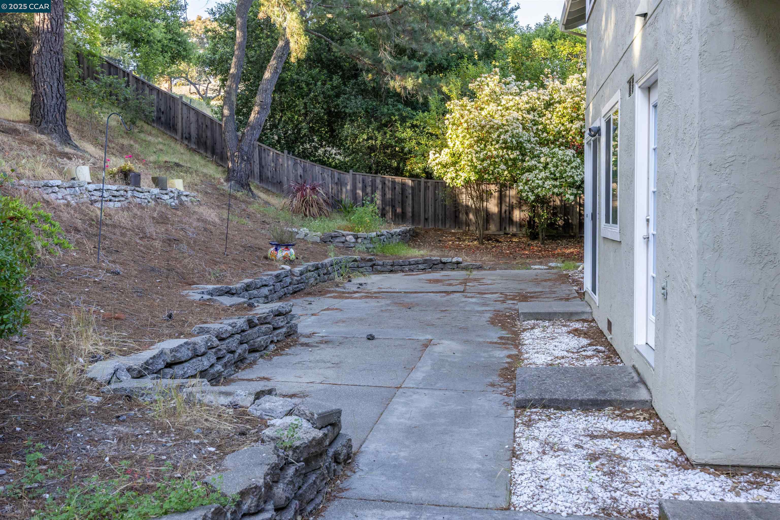 Detail Gallery Image 31 of 41 For 320 Miranda Ln, Alamo,  CA 94507 - 5 Beds | 3 Baths