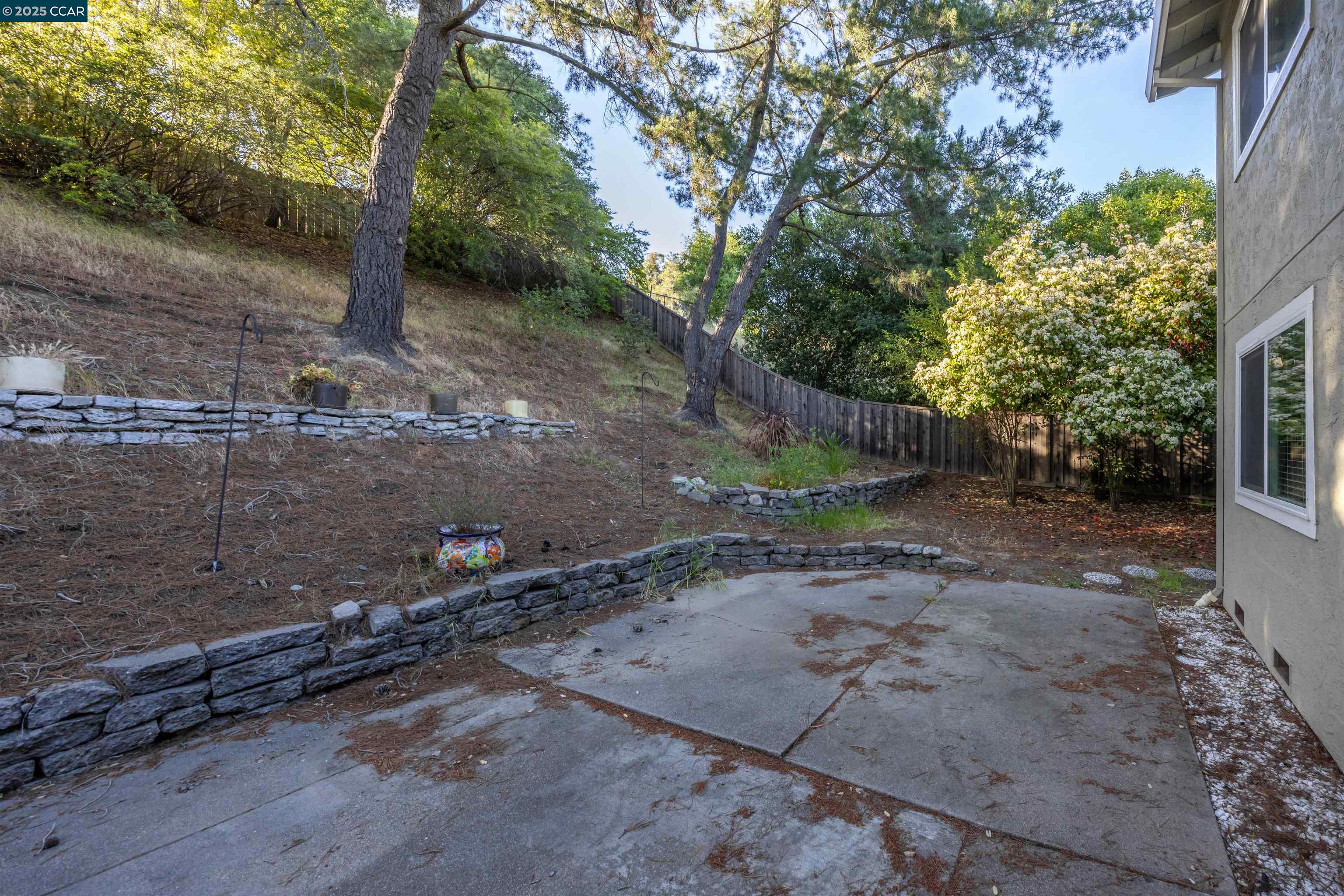 Detail Gallery Image 32 of 41 For 320 Miranda Ln, Alamo,  CA 94507 - 5 Beds | 3 Baths