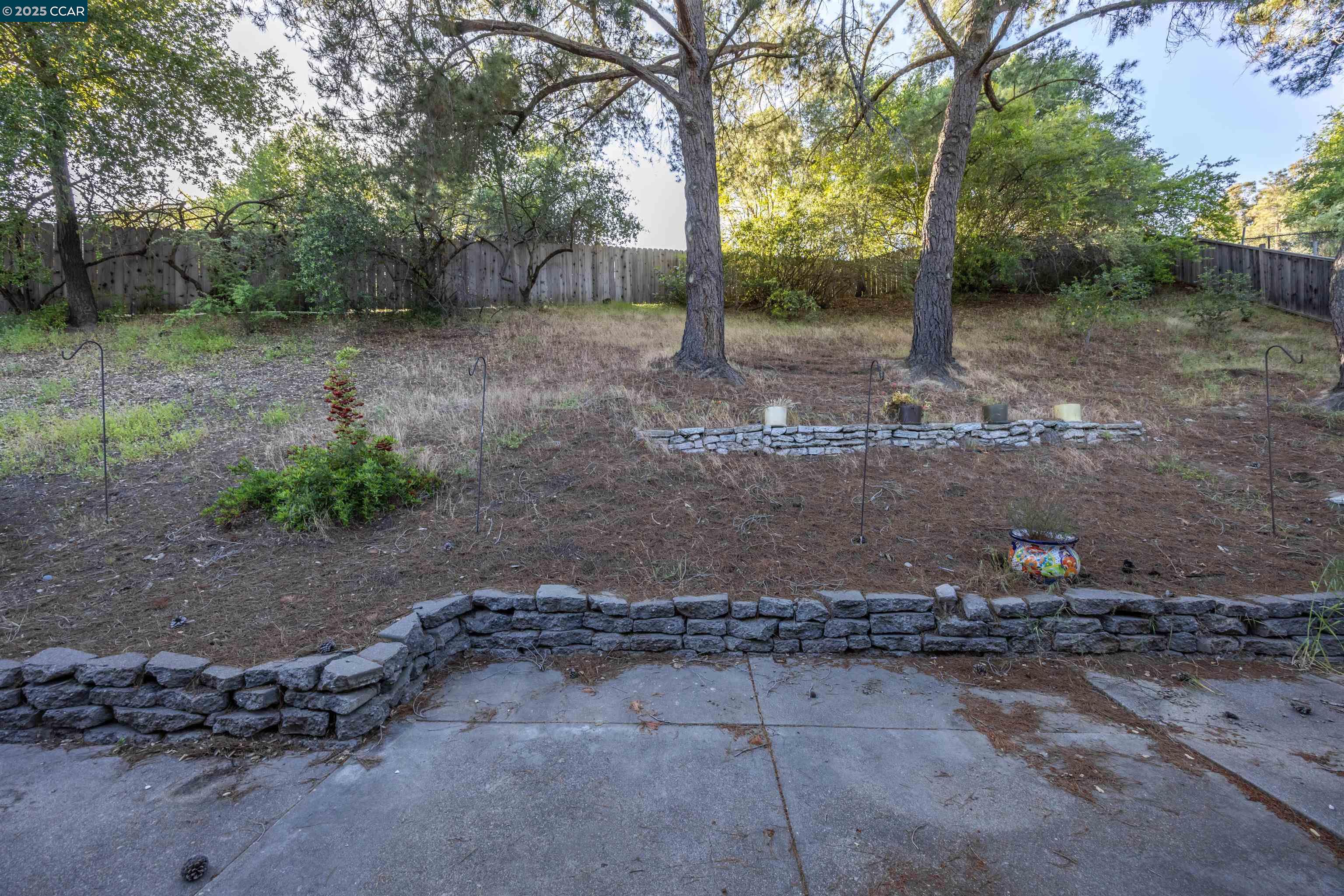 Detail Gallery Image 33 of 41 For 320 Miranda Ln, Alamo,  CA 94507 - 5 Beds | 3 Baths