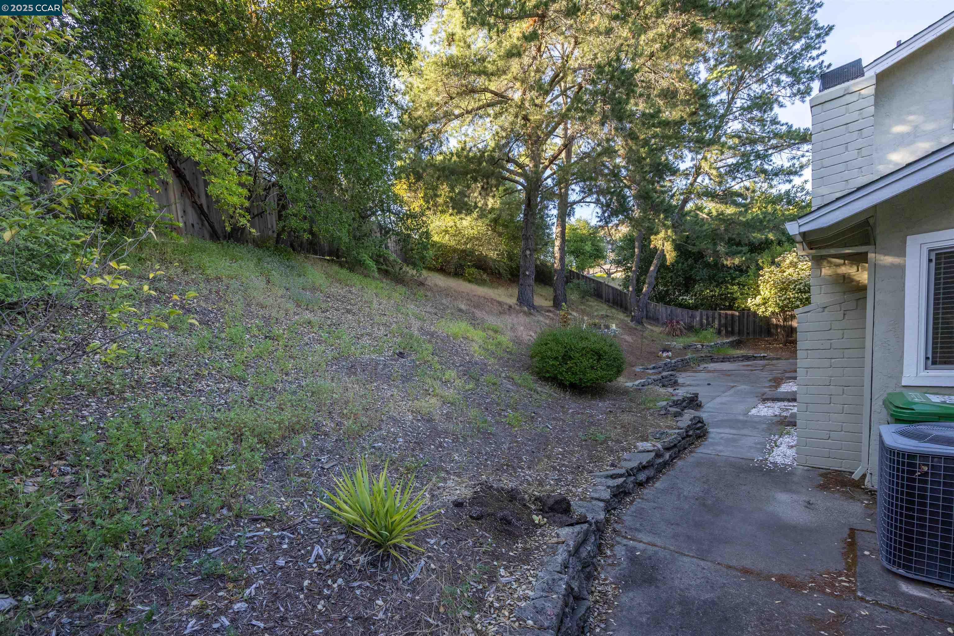Detail Gallery Image 35 of 41 For 320 Miranda Ln, Alamo,  CA 94507 - 5 Beds | 3 Baths