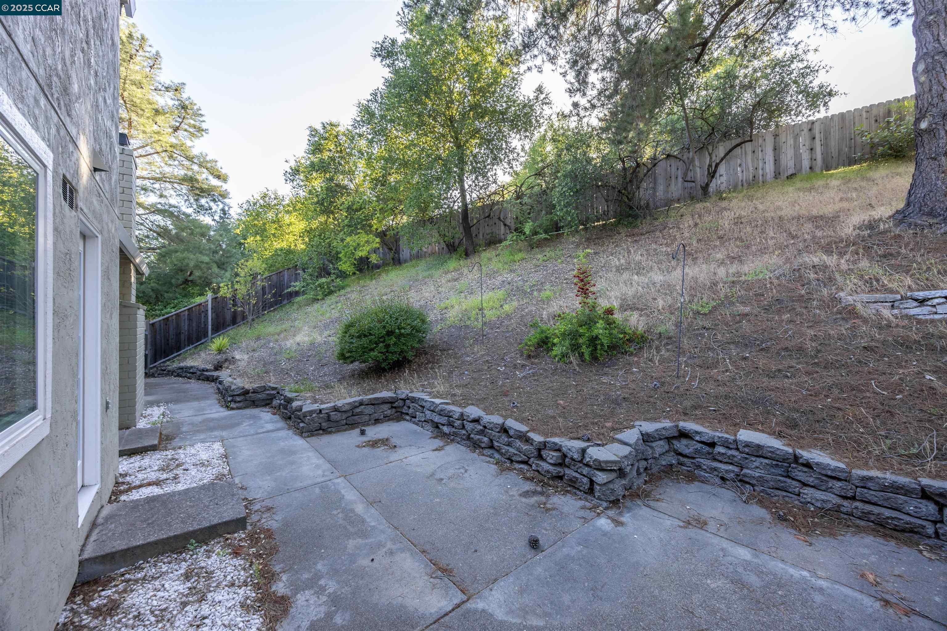 Detail Gallery Image 36 of 41 For 320 Miranda Ln, Alamo,  CA 94507 - 5 Beds | 3 Baths