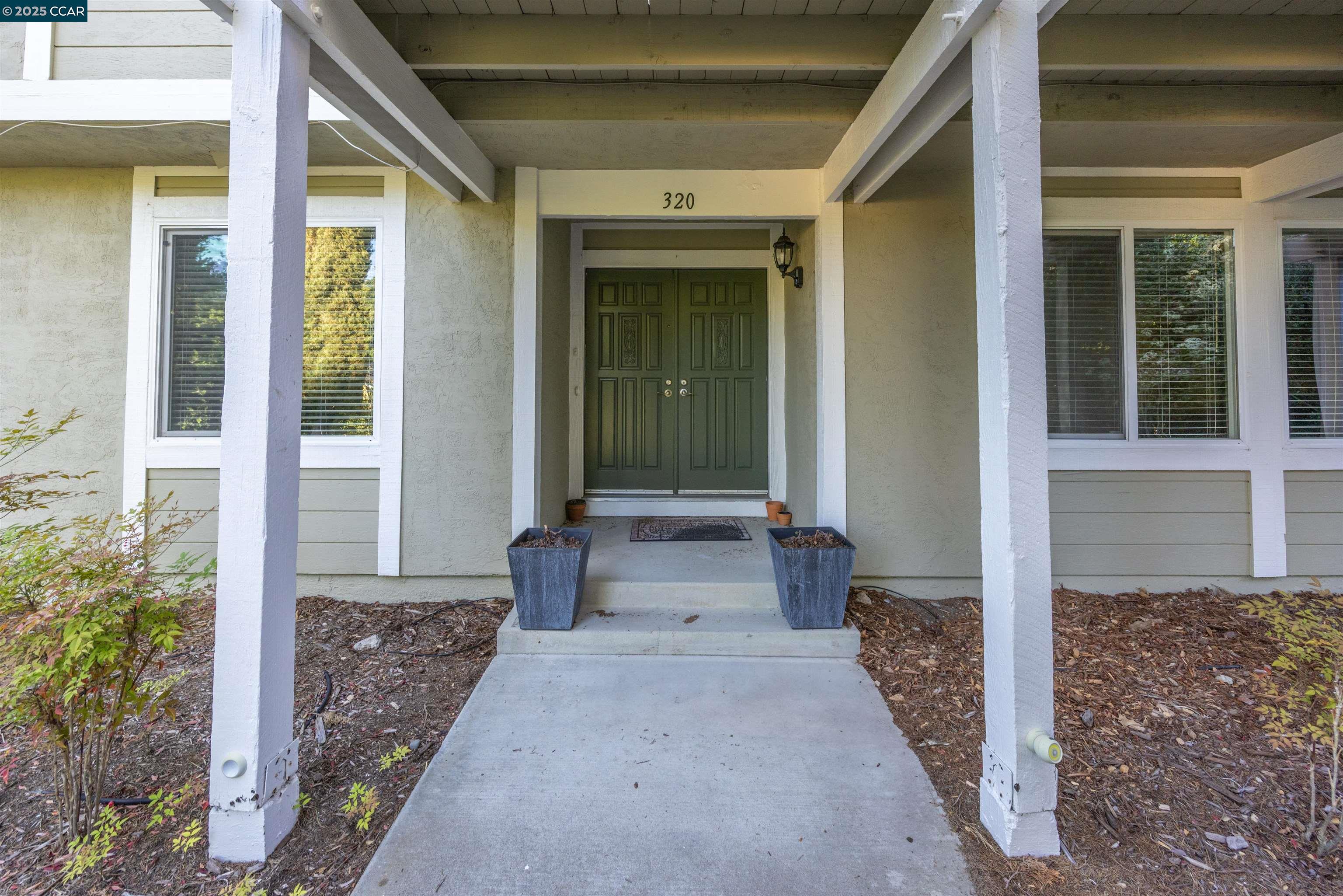 Detail Gallery Image 9 of 41 For 320 Miranda Ln, Alamo,  CA 94507 - 5 Beds | 3 Baths