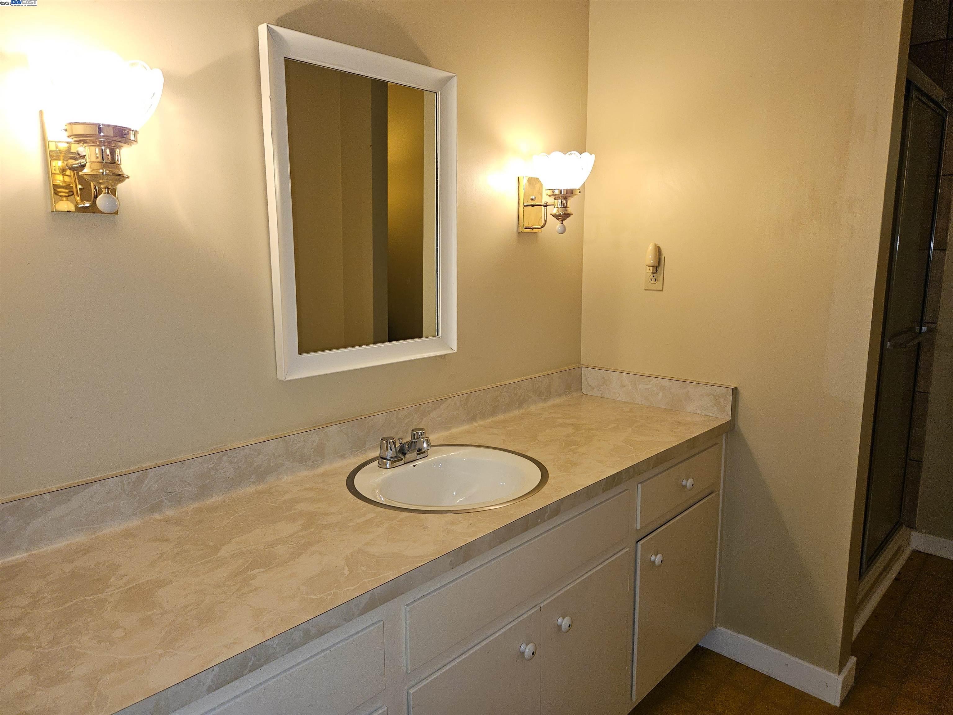 Detail Gallery Image 24 of 28 For 29625 Palomares Rd, Castro Valley,  CA 94552 - 4 Beds | 3/1 Baths