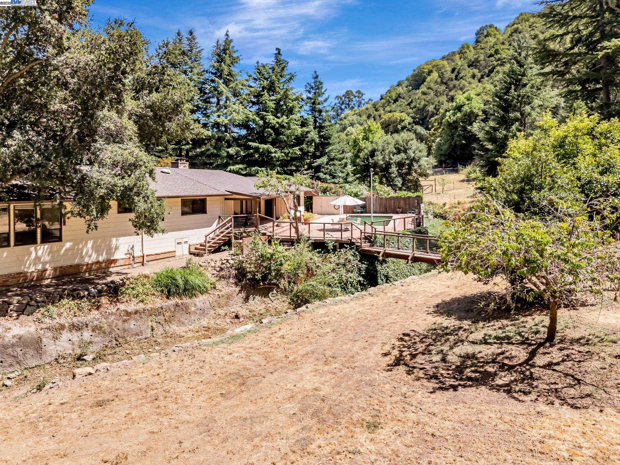 Detail Gallery Image 28 of 28 For 29625 Palomares Rd, Castro Valley,  CA 94552 - 4 Beds | 3/1 Baths