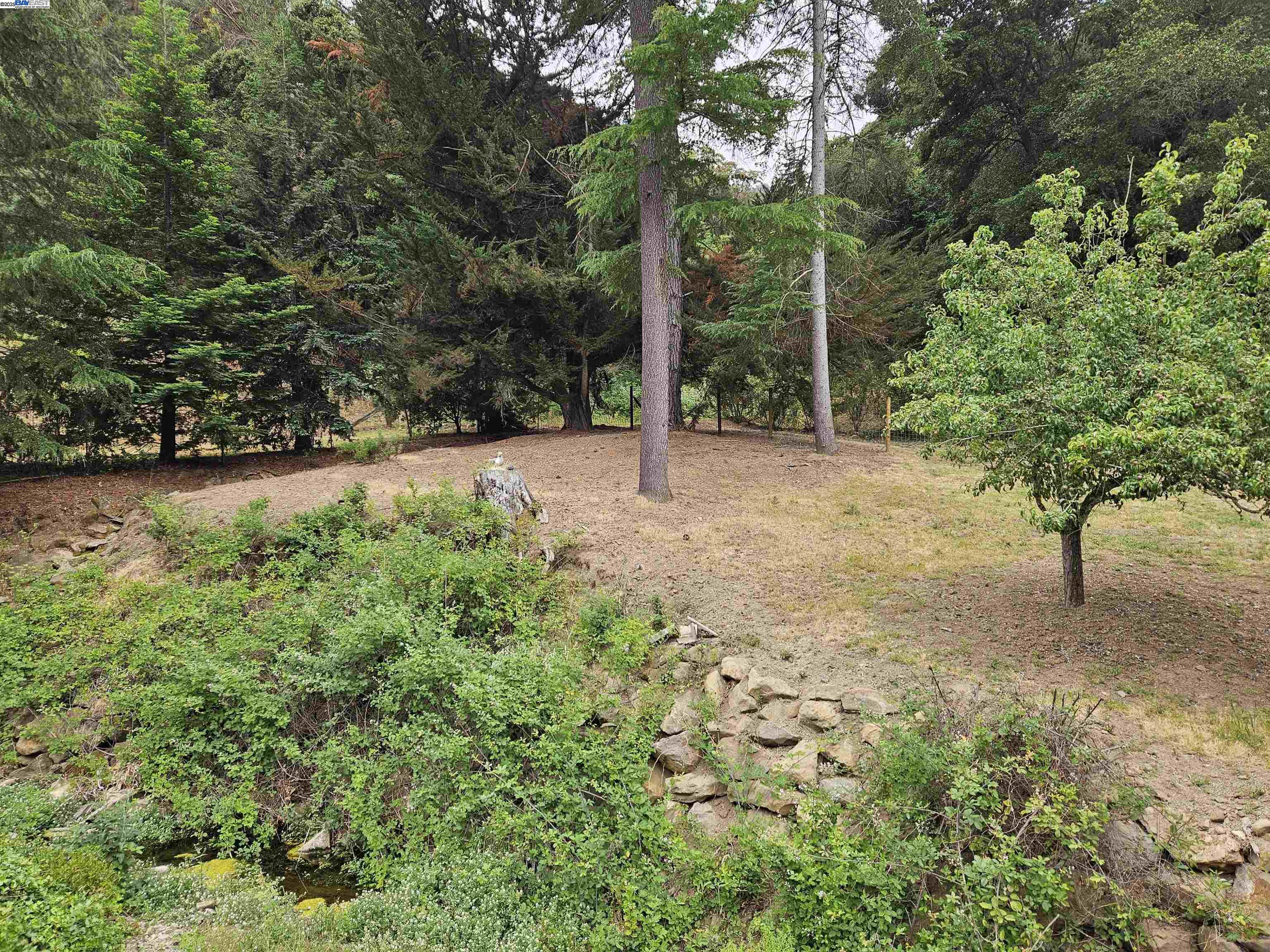 Detail Gallery Image 4 of 28 For 29625 Palomares Rd, Castro Valley,  CA 94552 - 4 Beds | 3/1 Baths