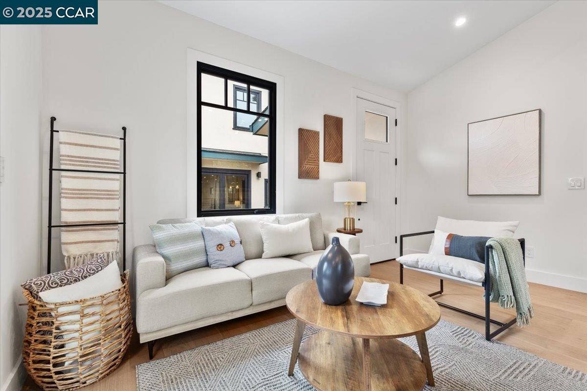 Detail Gallery Image 41 of 48 For 1045 Kains Ave, Albany,  CA 94706 - 5 Beds | 4/1 Baths