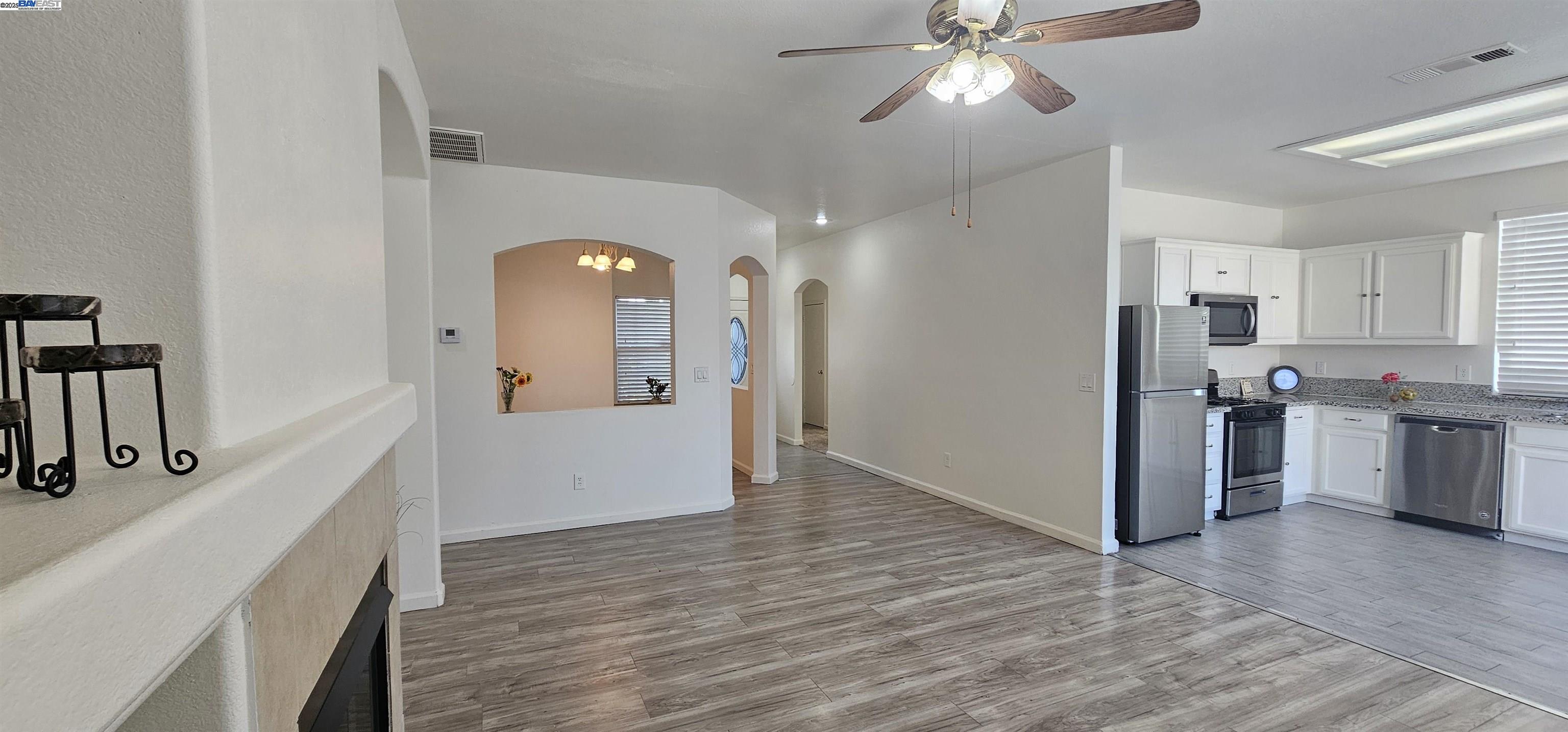 Detail Gallery Image 5 of 24 For 16712 Sheffield St, Delhi,  CA 95315 - 3 Beds | 2 Baths