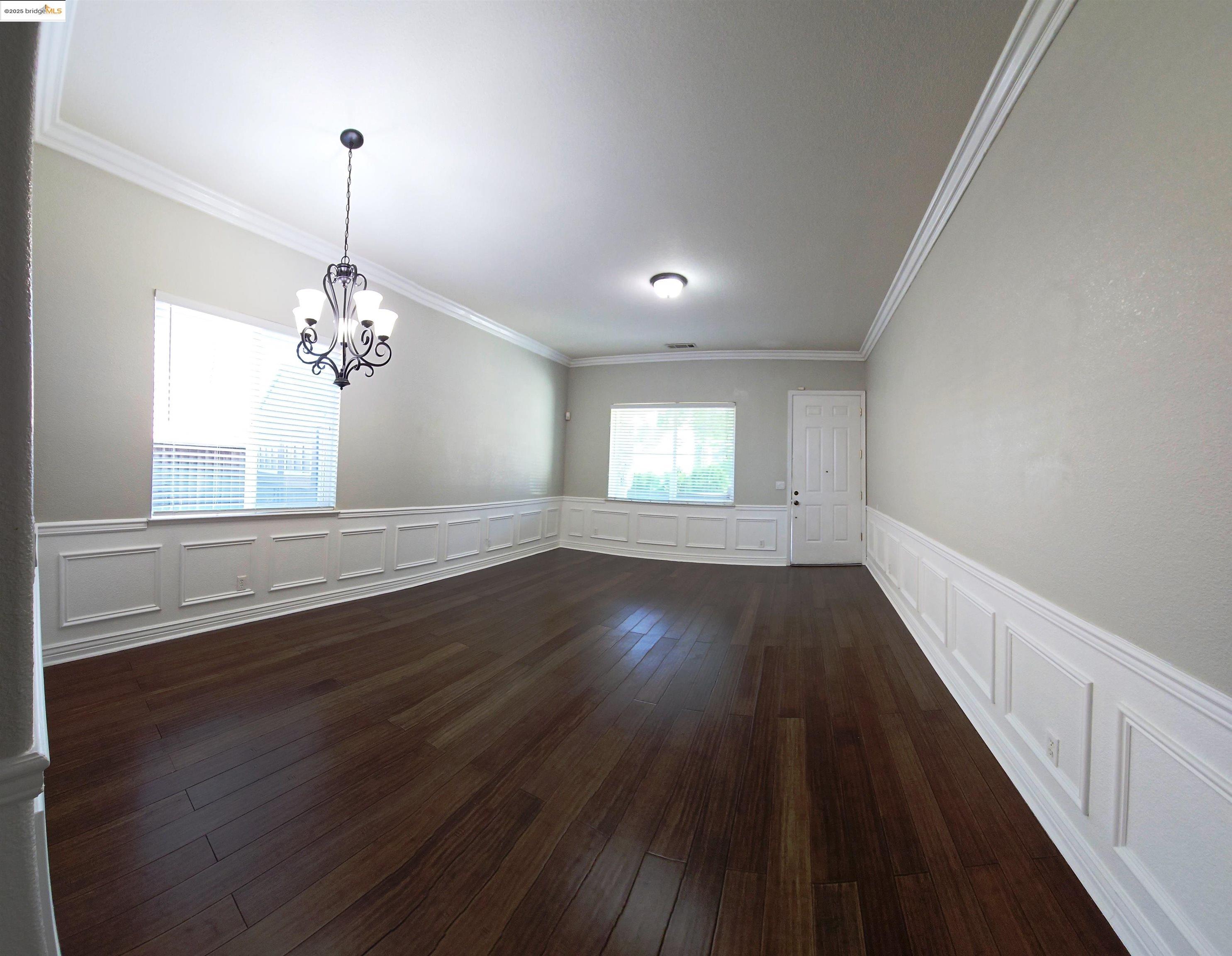 Detail Gallery Image 2 of 23 For 462 Windwood Dr, Pittsburg,  CA 94565 - 4 Beds | 3 Baths