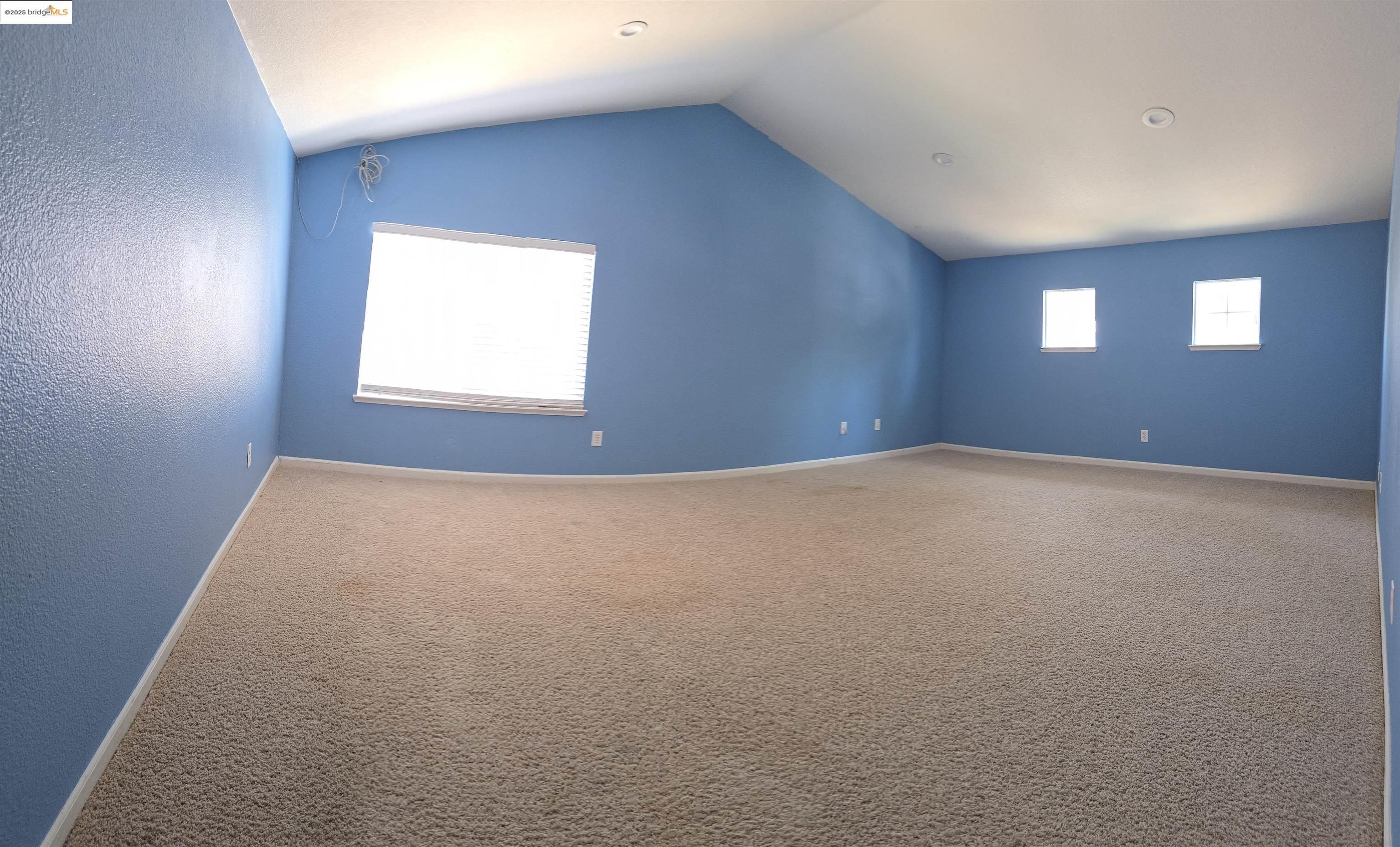 Detail Gallery Image 14 of 23 For 462 Windwood Dr, Pittsburg,  CA 94565 - 4 Beds | 3 Baths