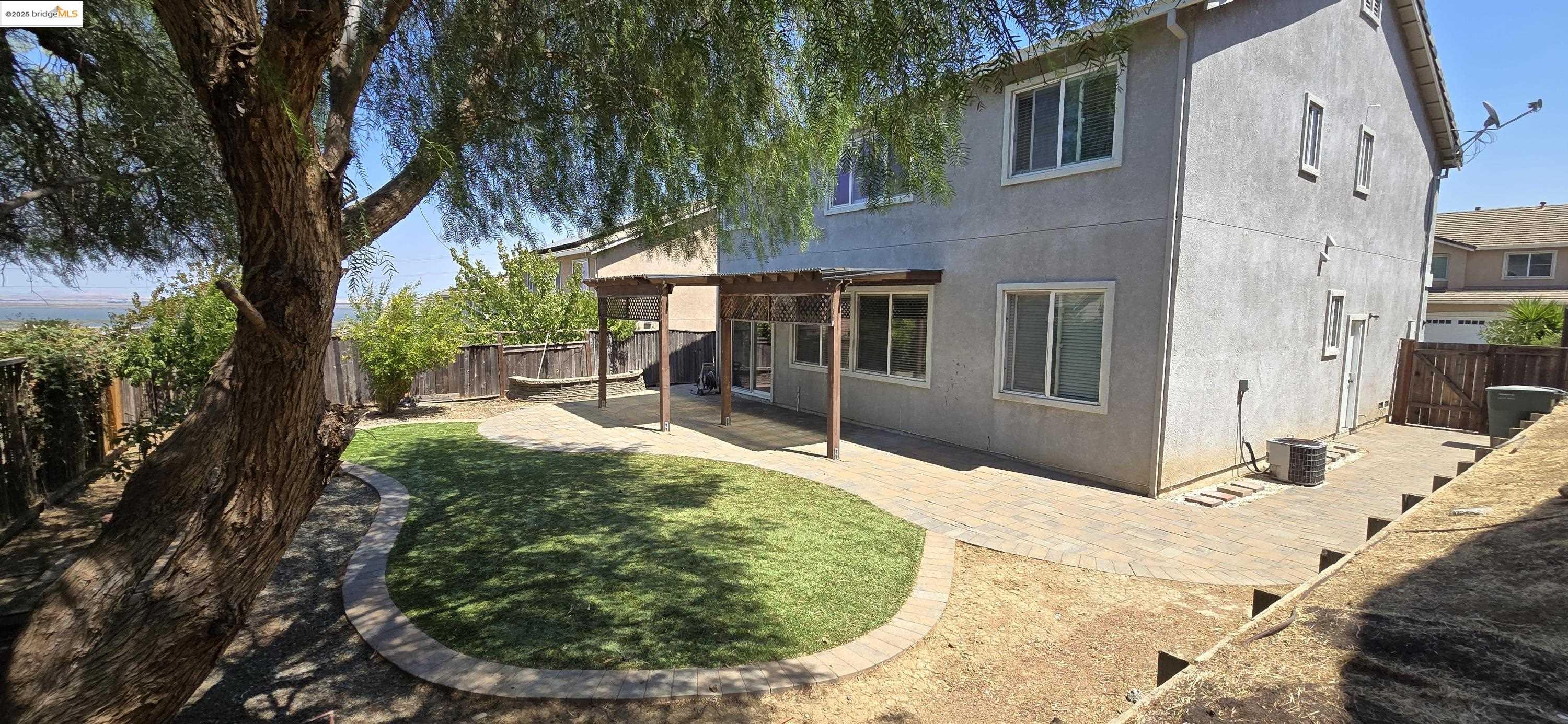 Detail Gallery Image 18 of 23 For 462 Windwood Dr, Pittsburg,  CA 94565 - 4 Beds | 3 Baths