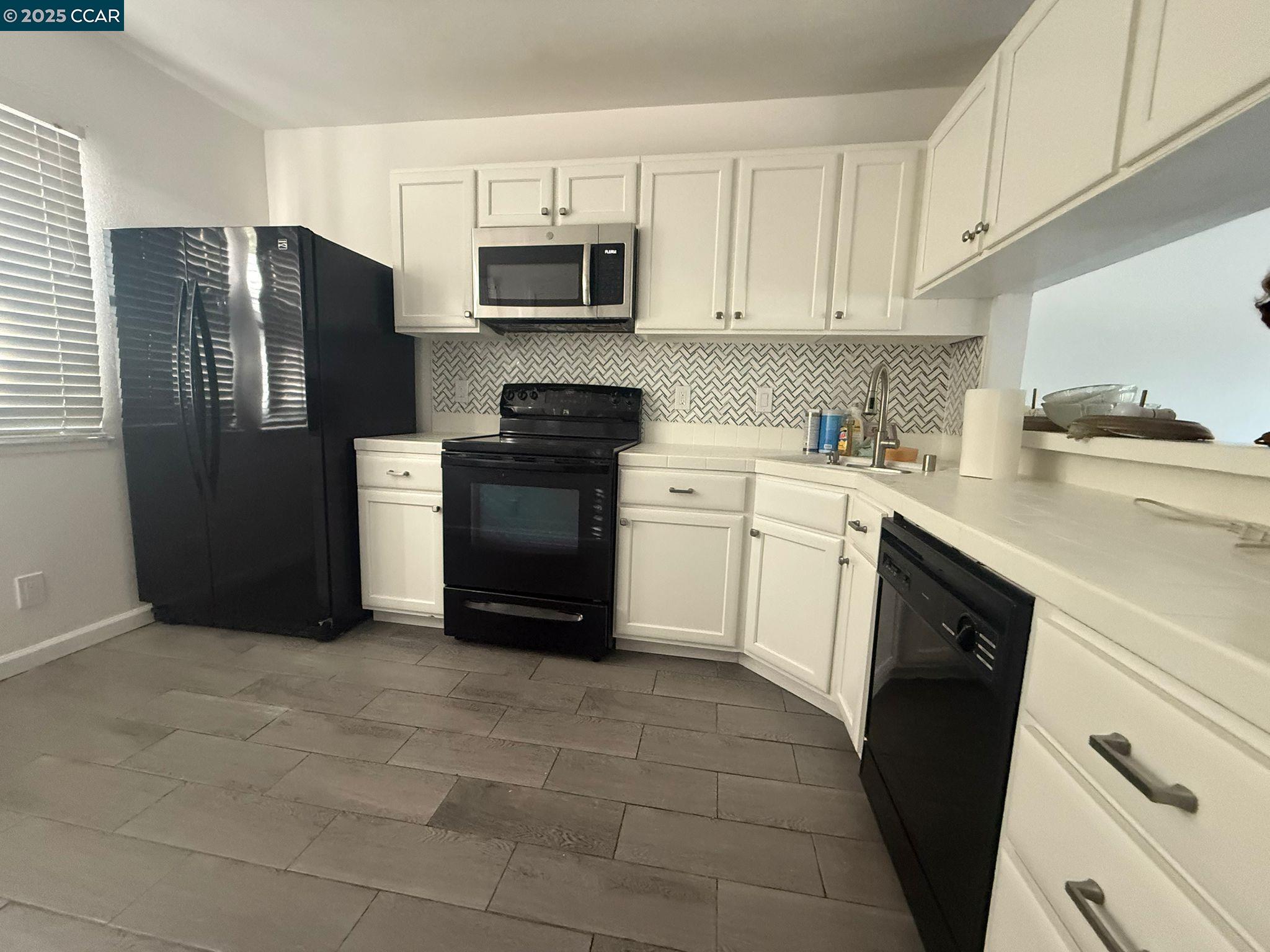 Photo #3: 41107848 Listing 