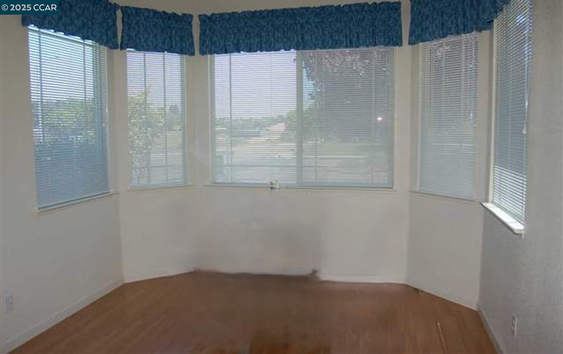 Detail Gallery Image 9 of 13 For 720 Topaz Ct, Antioch,  CA 94509 - 3 Beds | 2 Baths