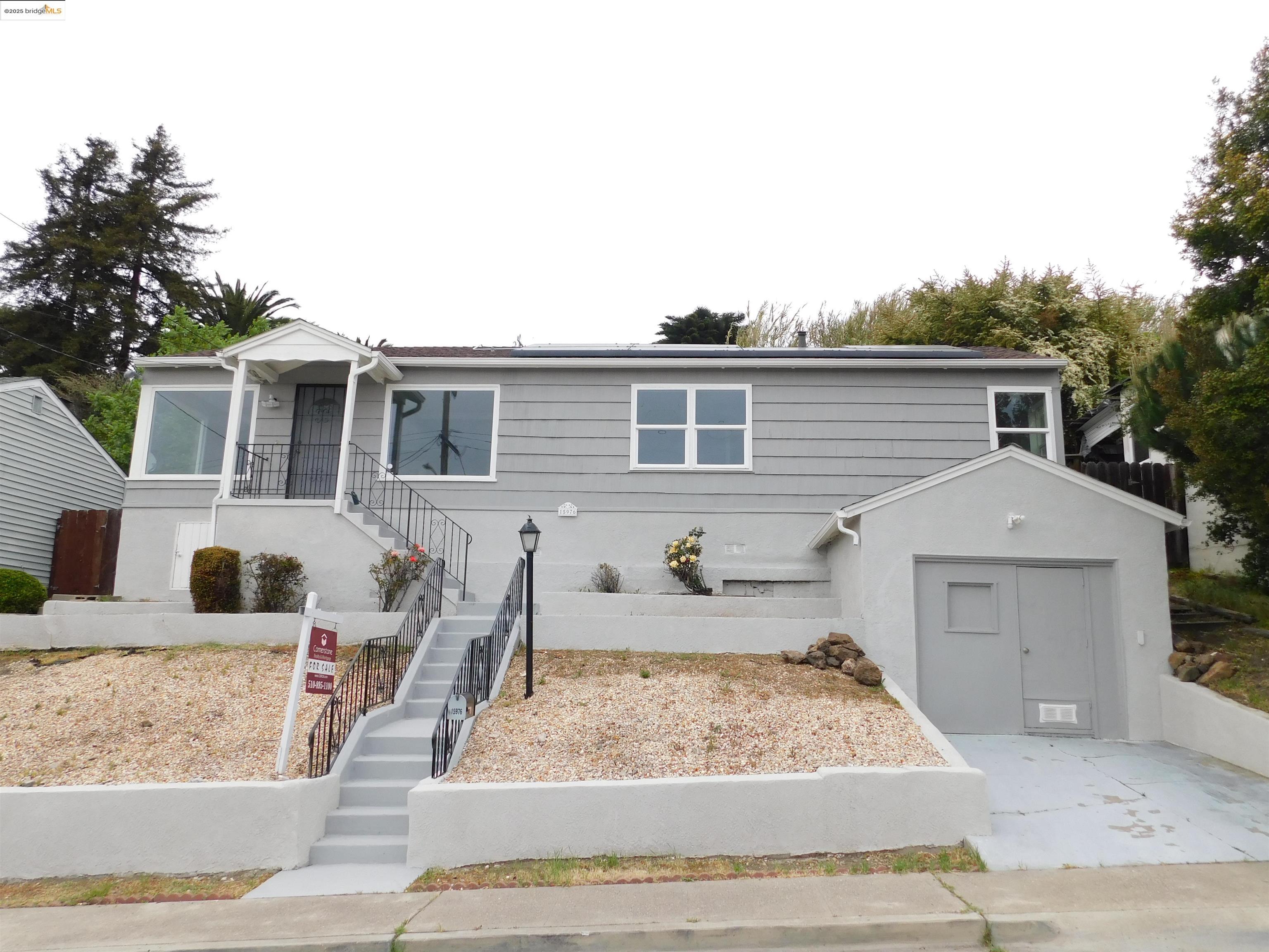 Detail Gallery Image 11 of 13 For 15976 Carolyn St, San Leandro,  CA 94578 - 3 Beds | 2/1 Baths