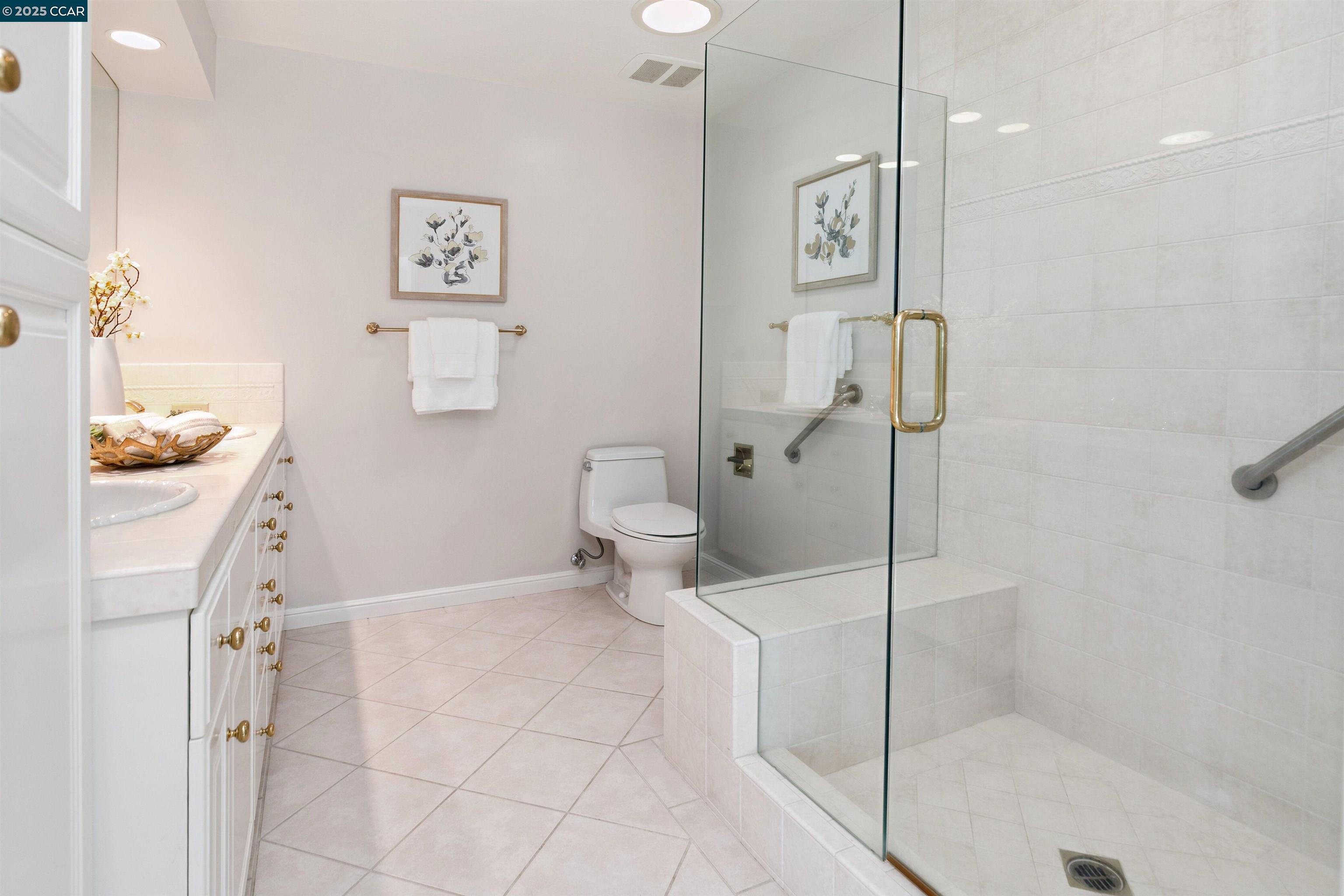 Detail Gallery Image 22 of 37 For 2646 Roundhill Dr, Alamo,  CA 94507 - 4 Beds | 2/1 Baths