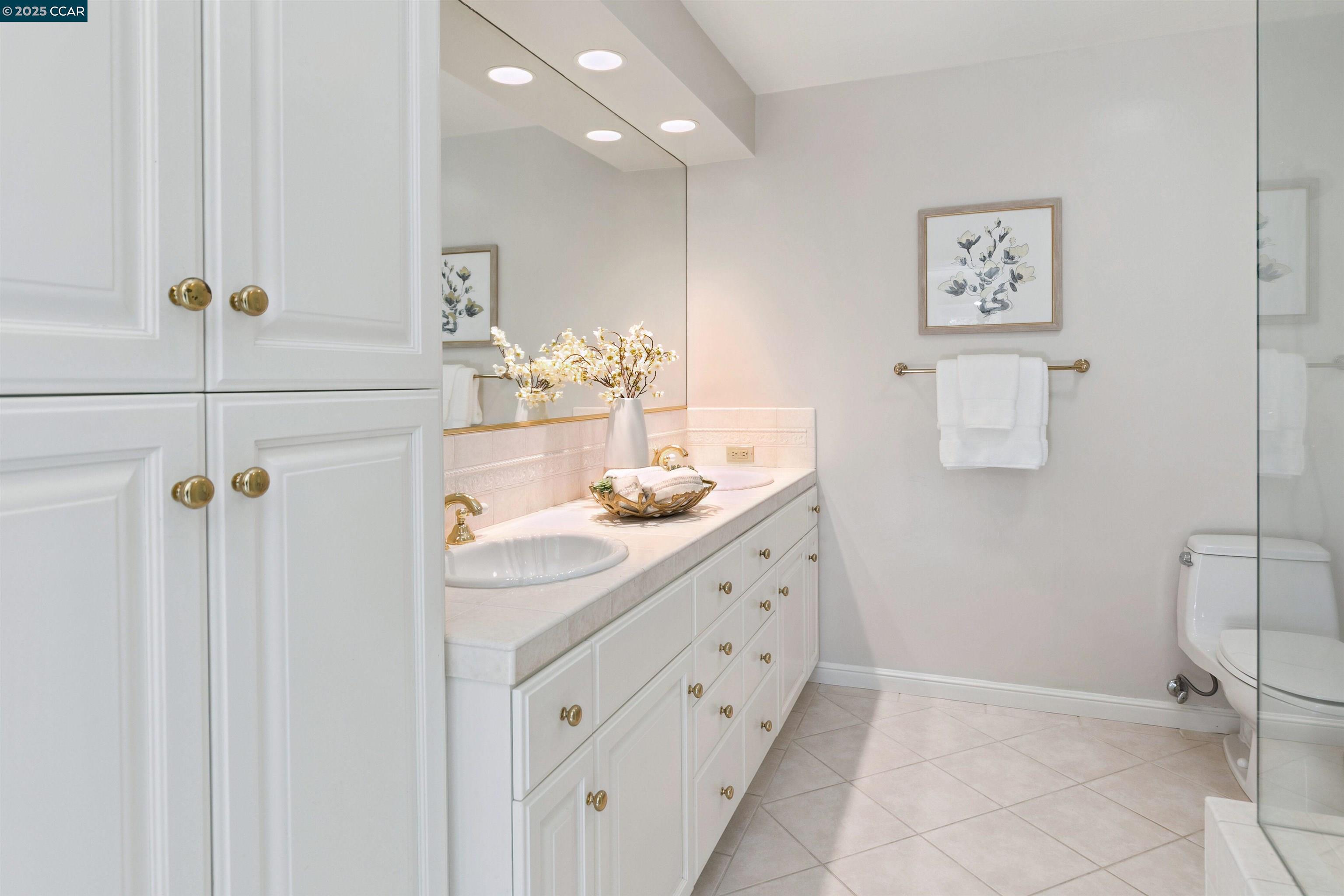 Detail Gallery Image 23 of 37 For 2646 Roundhill Dr, Alamo,  CA 94507 - 4 Beds | 2/1 Baths